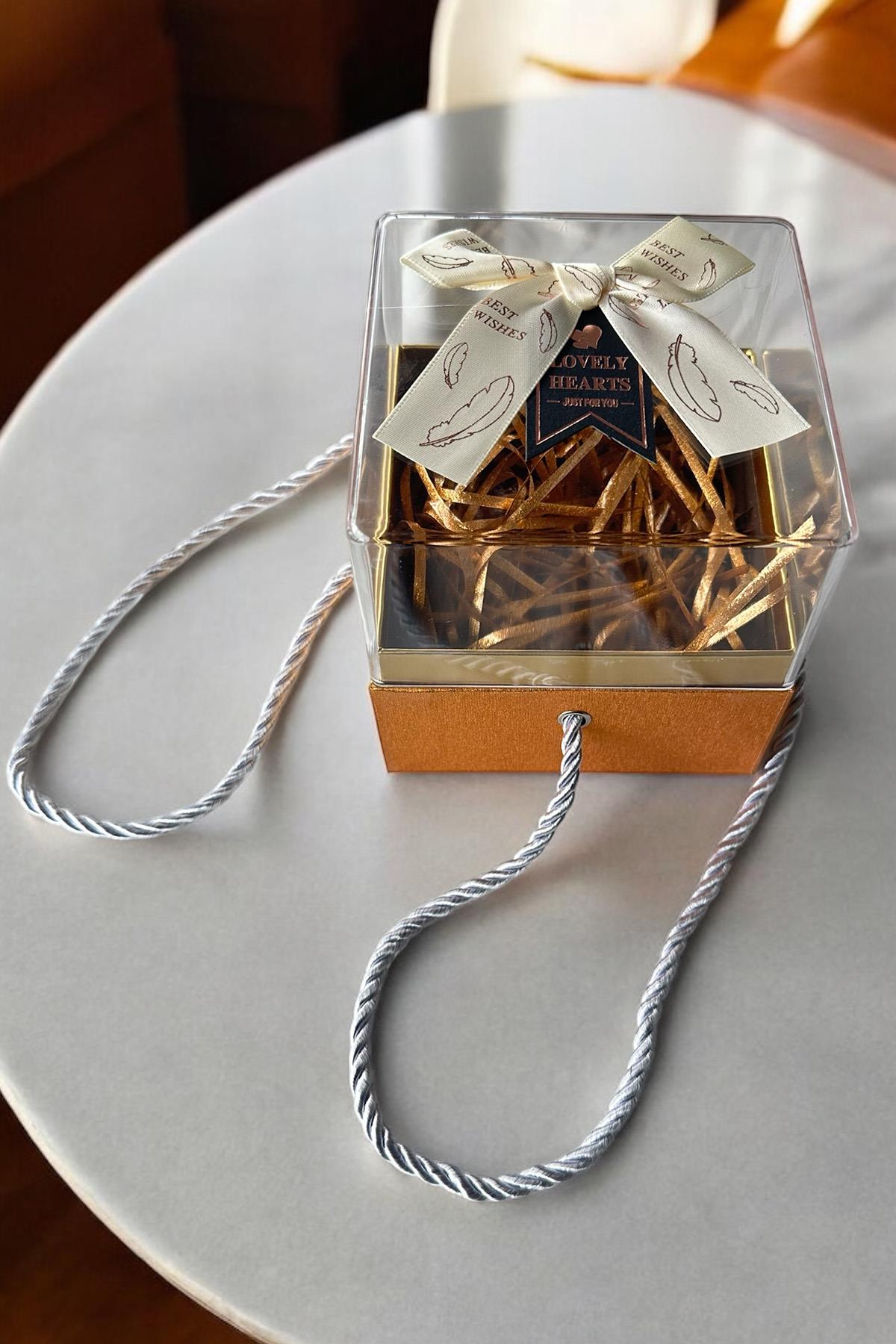 Altın Renk Hediye Kutusu