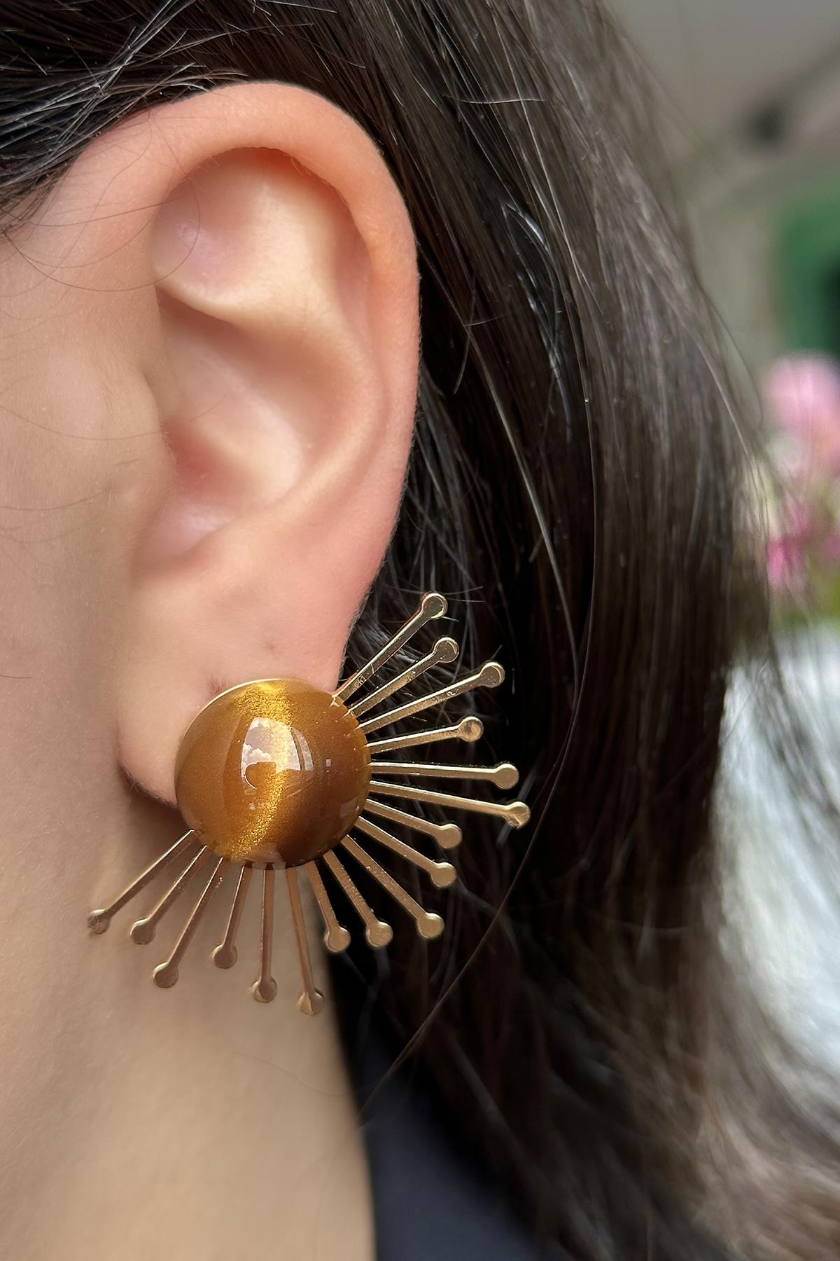 Altın Renk Kahve Taş Detaylı Küpe (Çift)