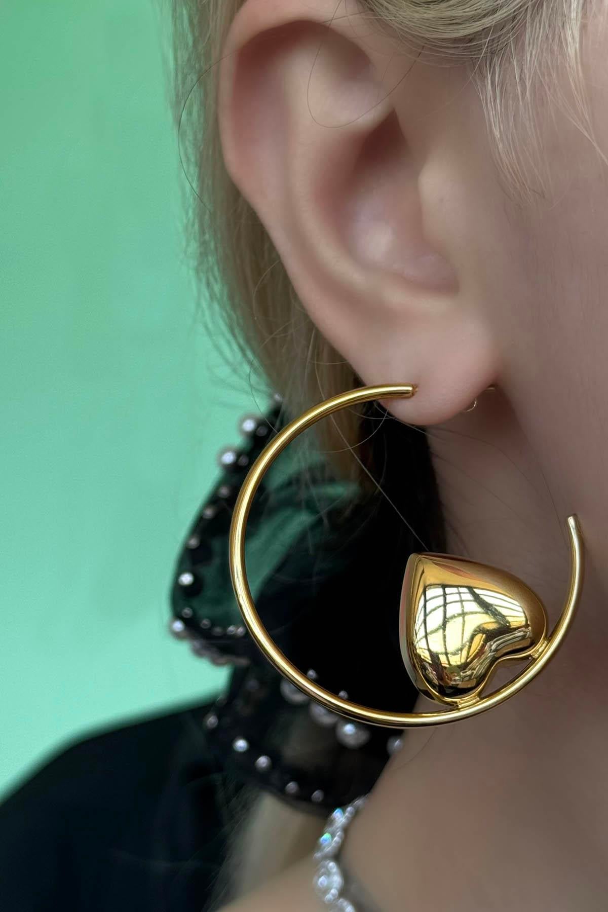 Altın Renk Kalp Figürlü Çelik Halka Küpe (Çift)