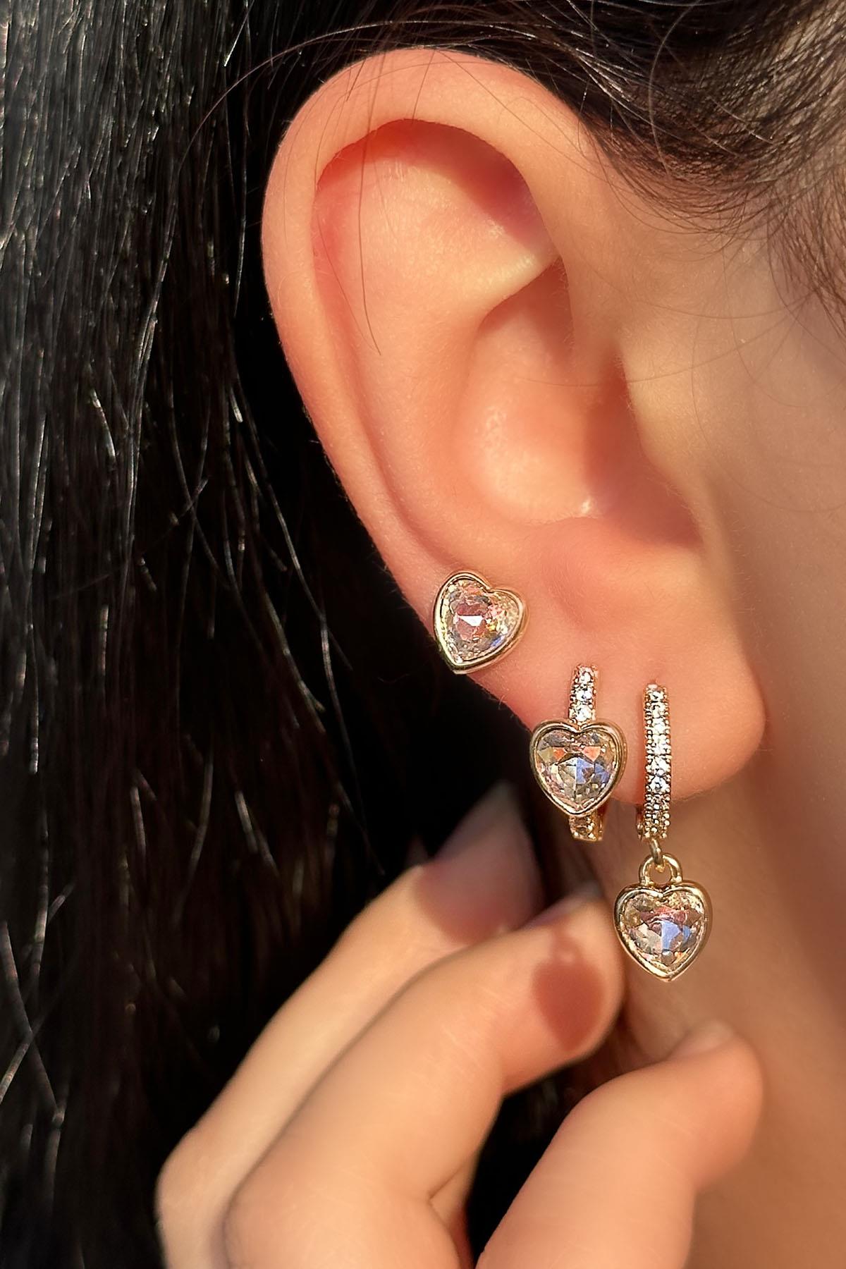 Altın Renk Kalp Figürlü Taş Detaylı 3'lü YSX Küpe Set