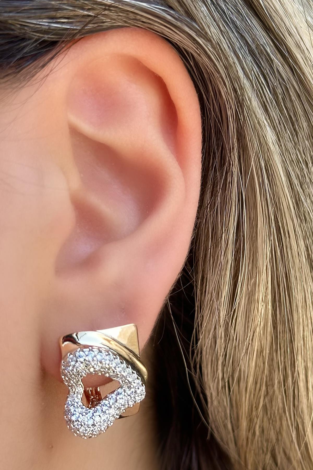 Altın Renk Kalp Figürlü Taş Detaylı Çelik Halka Xuping Küpe (Çift)