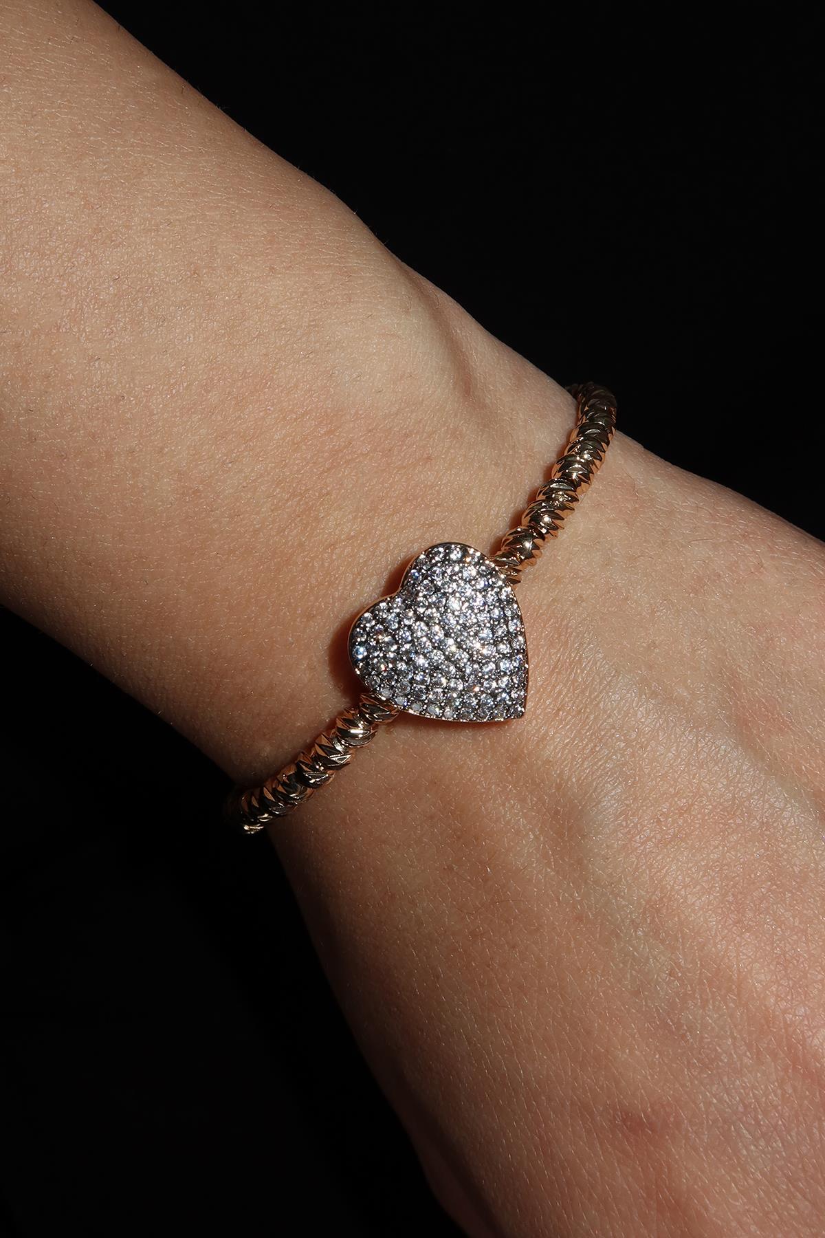 Altın Renk Kalp Figürlü Taş Detaylı YSX Kelepçe Bileklik