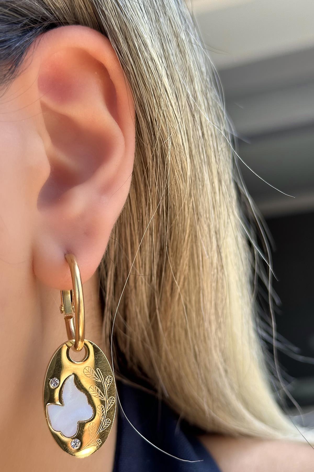 Altın Renk Kelebek Figürlü Çelik Halka Küpe (Çift)