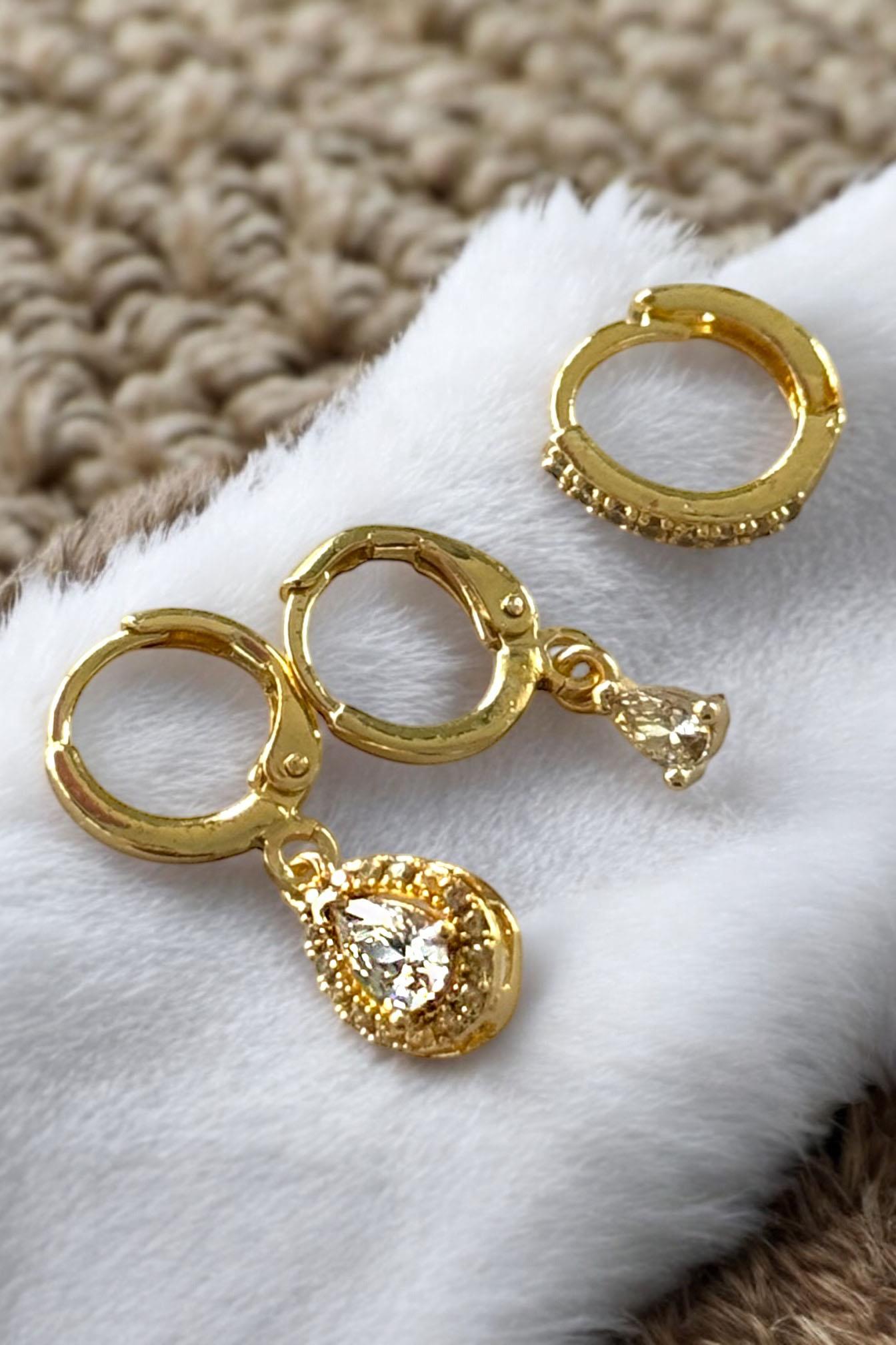 Altın Renk Taş Detaylı 3'lü Küpe Set