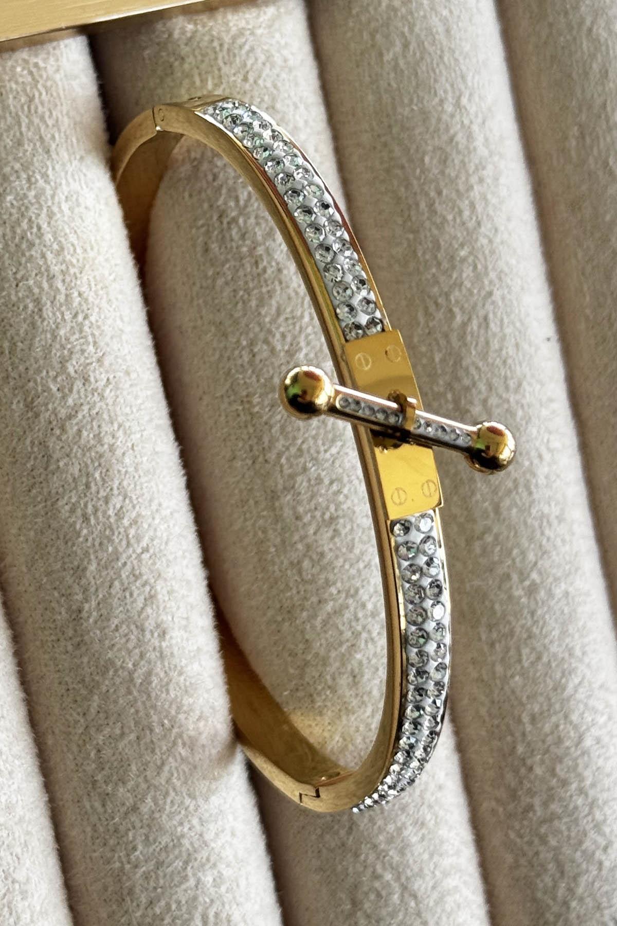 Altın Renk Taş Detaylı Çelik Kelepçe Bileklik