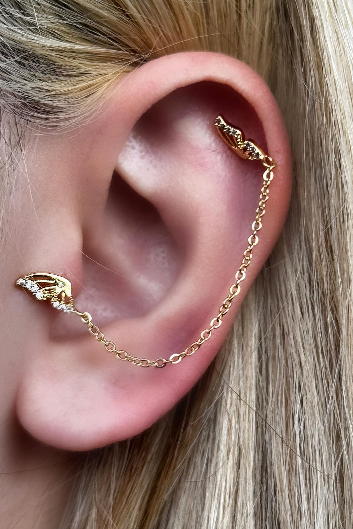 Altın Renk Taş Detaylı Sallantılı Çelik Piercing Küpe (Tek)