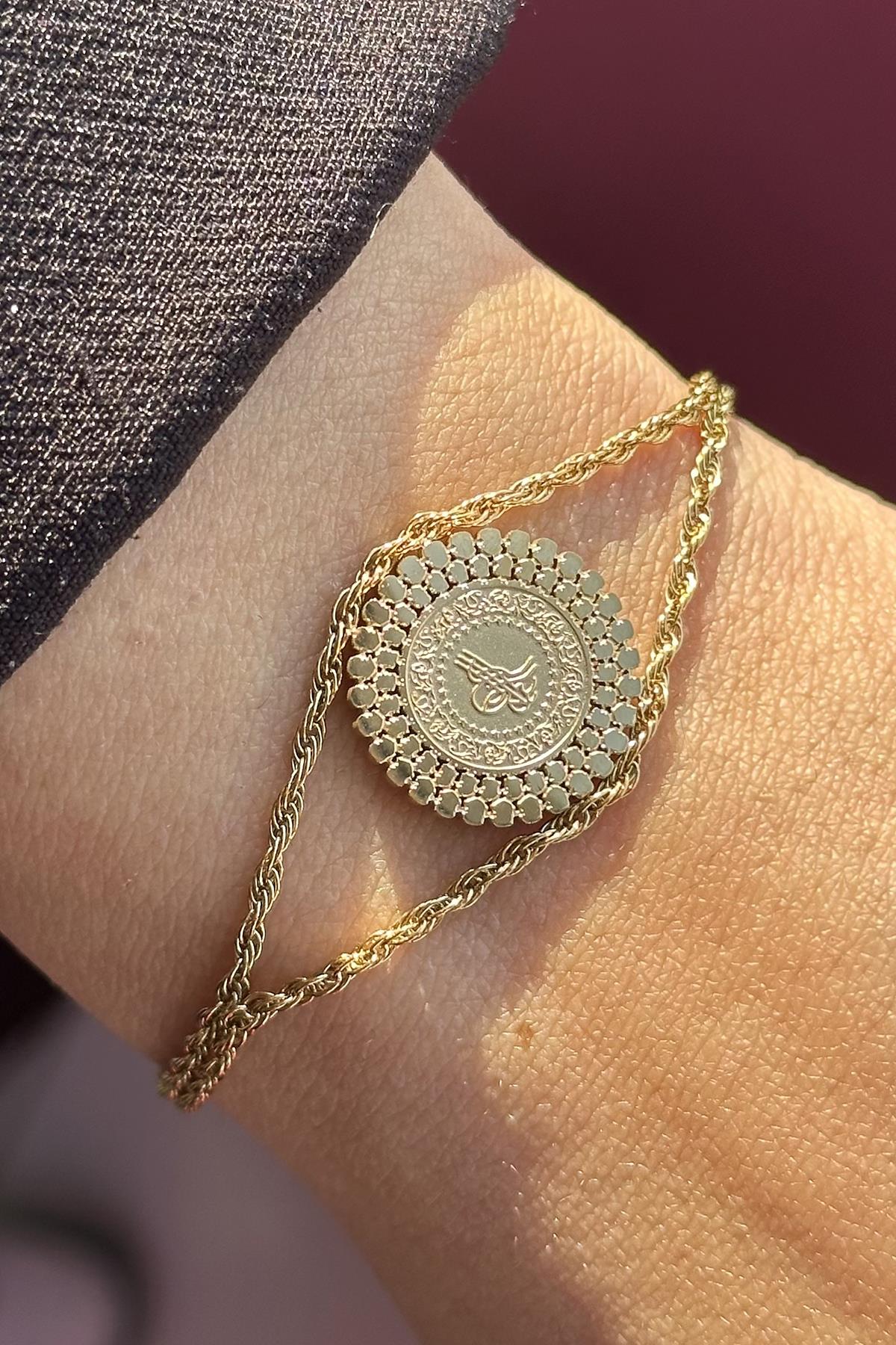 Altın Renk Tuğra Detaylı Çelik Bileklik