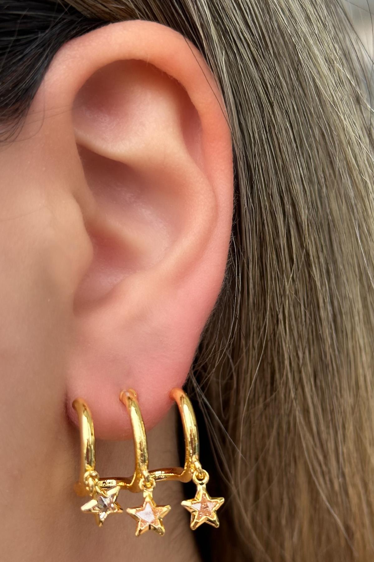 Altın Renk Yıldız Figürlü Taş Detaylı 3'lü Görünümlü Küpe (Çift)