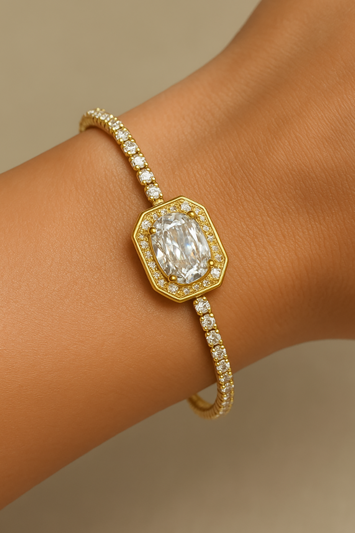 Altın Renk Taş Detaylı Bileklik