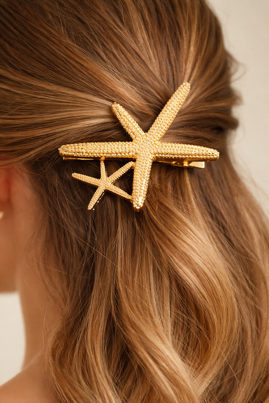 Altın Renk Yıldız Figürlü Yan Toka