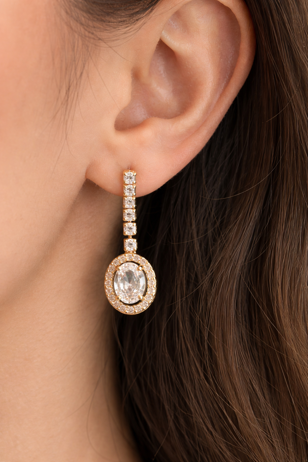 Altın Renk Taş Detaylı Çelik Küpe (Çift)