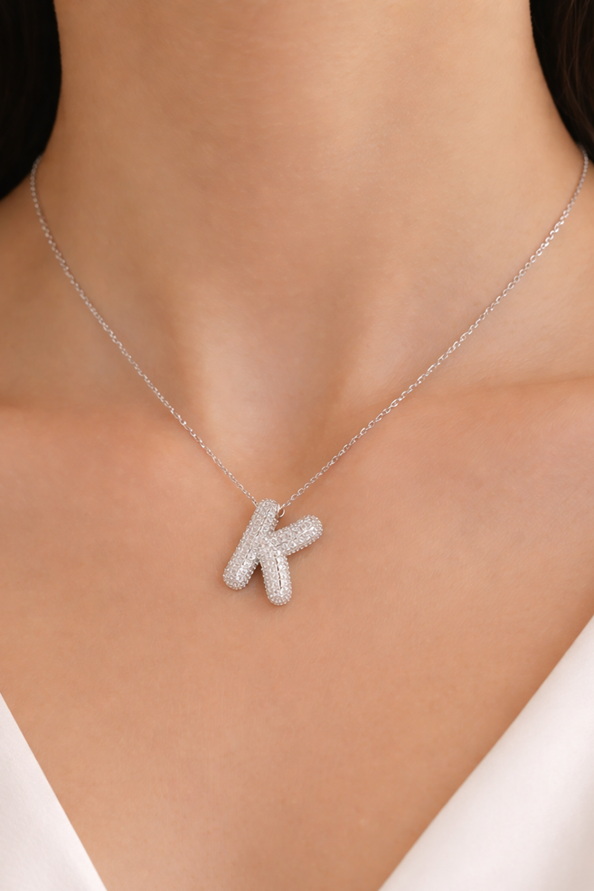 Gümüş Renk K Harf Taş Detaylı Çelik Kolye