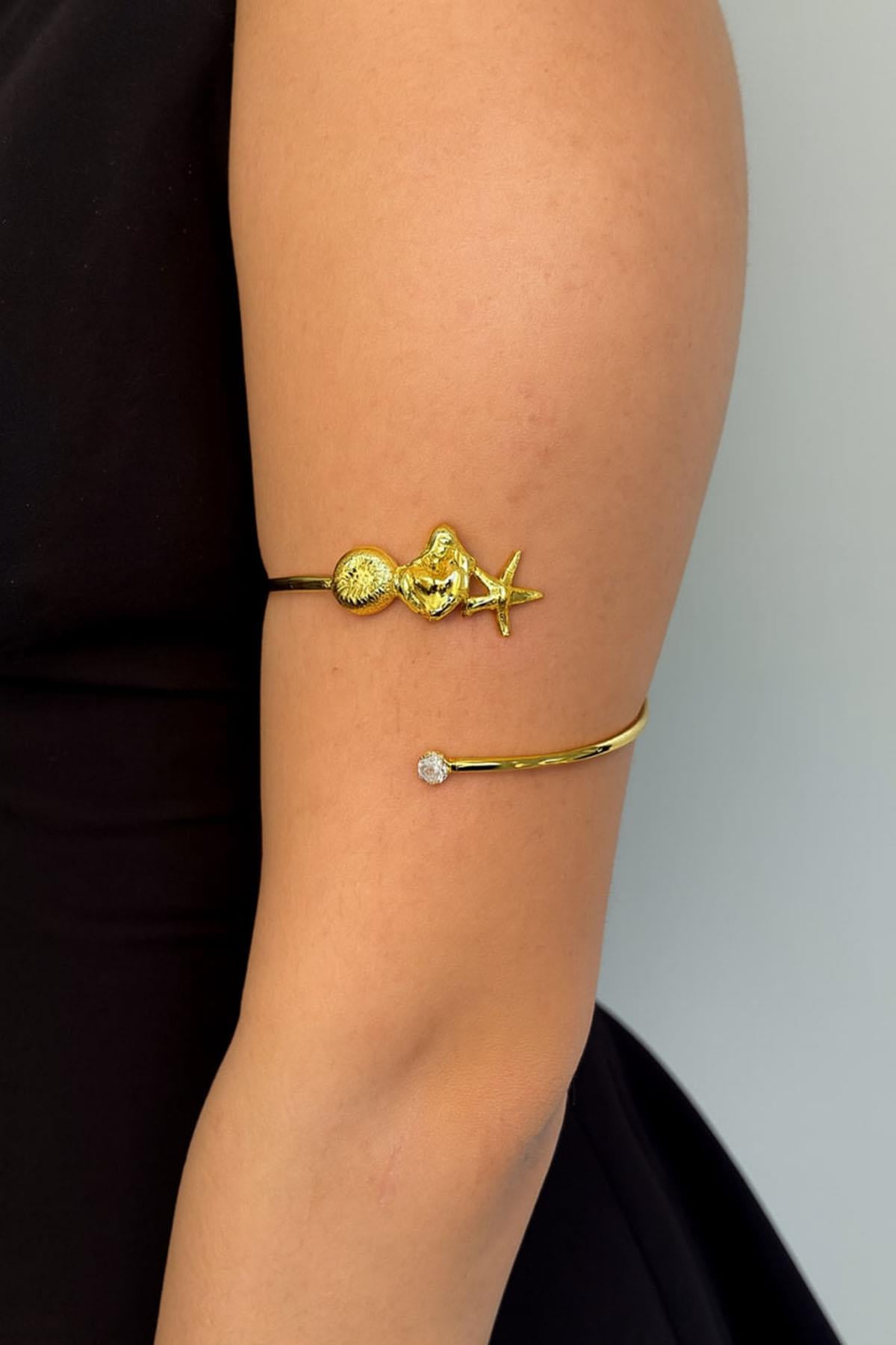 Altın Renk Karışık Figürlü Taş Detaylı Tasarım Bileklik Kol Aksesuarı