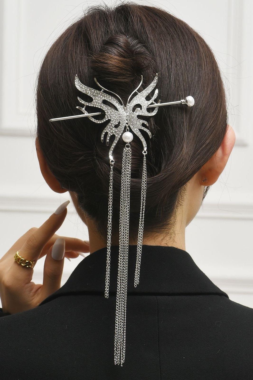 Gümüş Renk Kelebek Figürlü Taşlı Sallantılı Topuz Toka