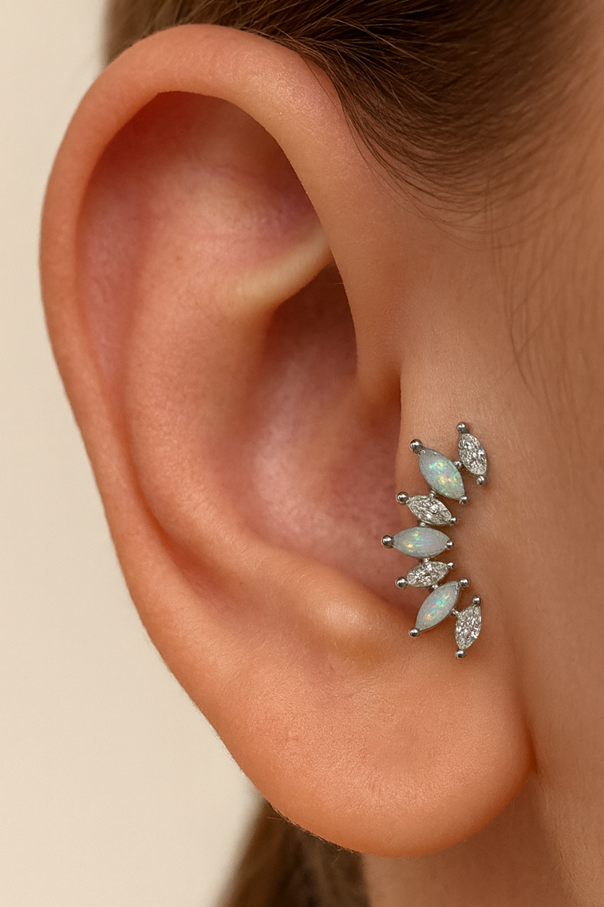 Gümüş Renk Taş Detaylı Tragus/Kıkırdak Küpe/Piercing (Tek)
