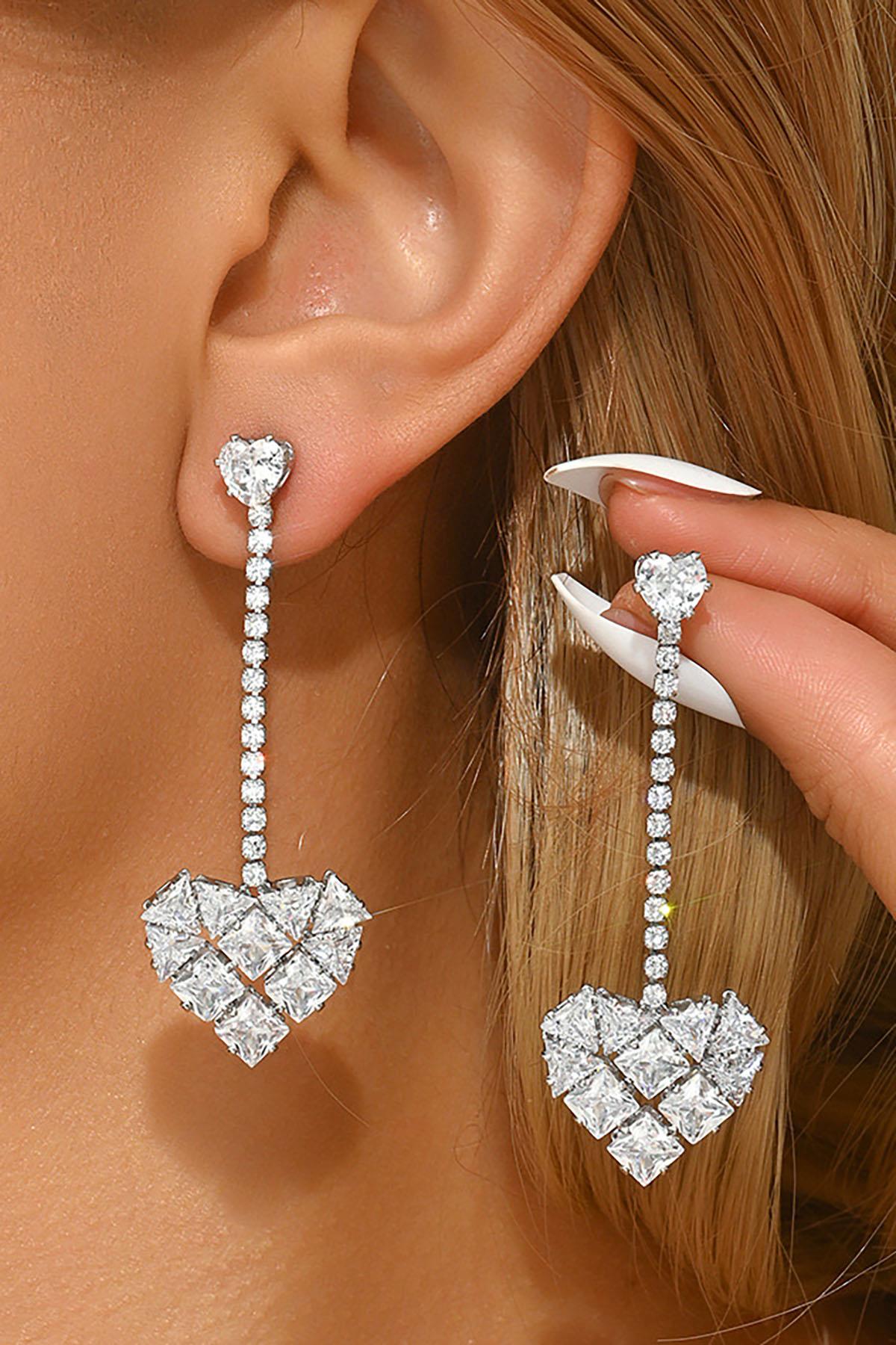 Gümüş Renk Kalp Figürlü Taş Detaylı 14K Altın Kaplama Küpe (Çift)