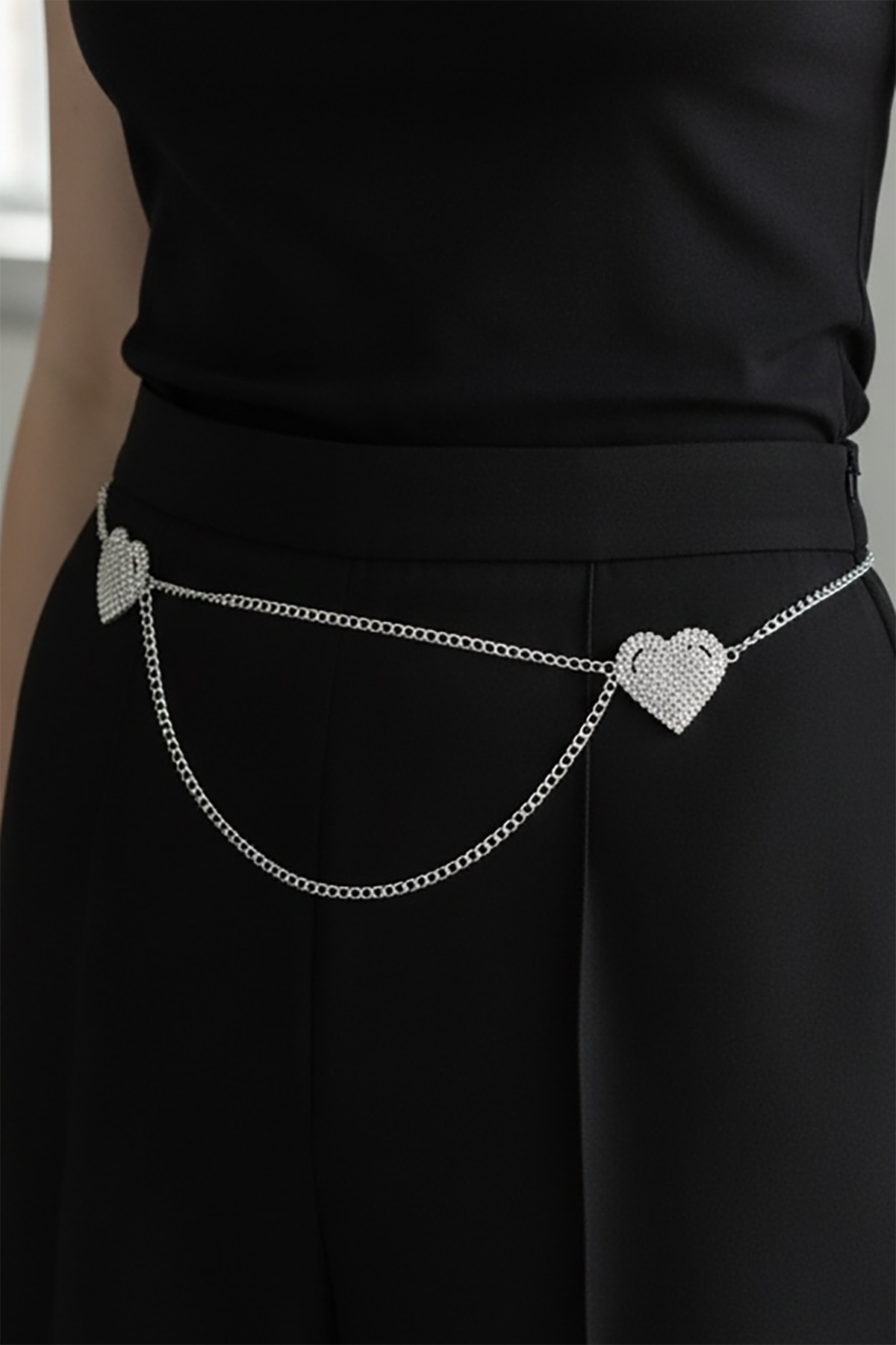 Gümüş Renk Kalp Figürlü Taş Detaylı Tasarım Bel Zinciri/Vücut Aksesuar