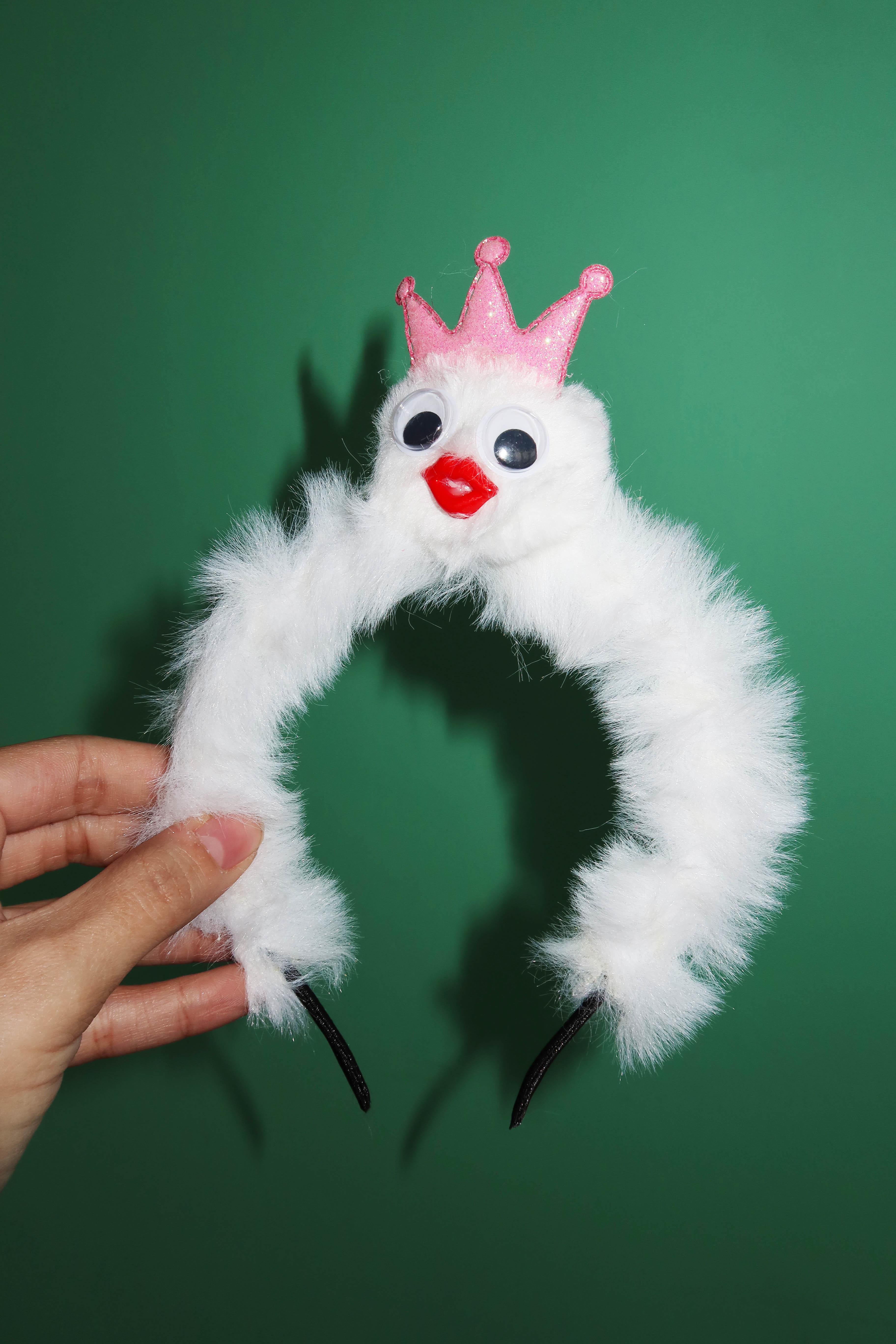 Beyaz Renk Canavar Figürlü Çocuk Taç 