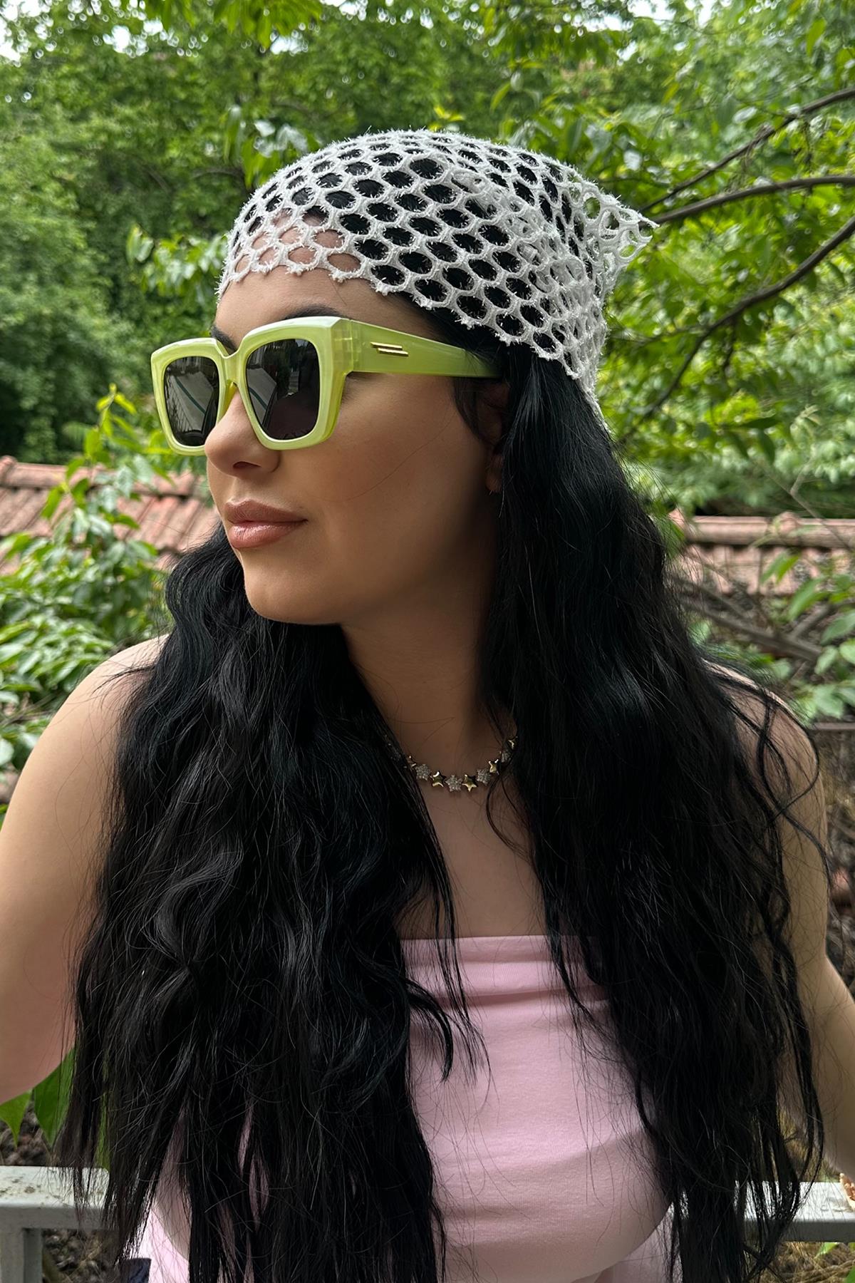 Beyaz Renk Simli Fular