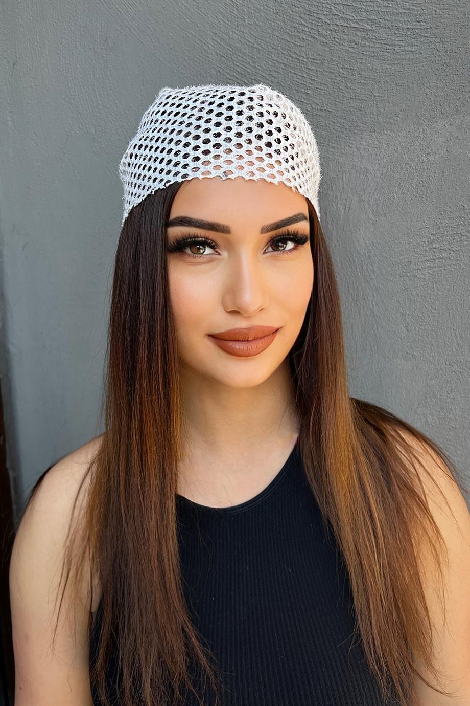 Beyaz Renk Simli Fular