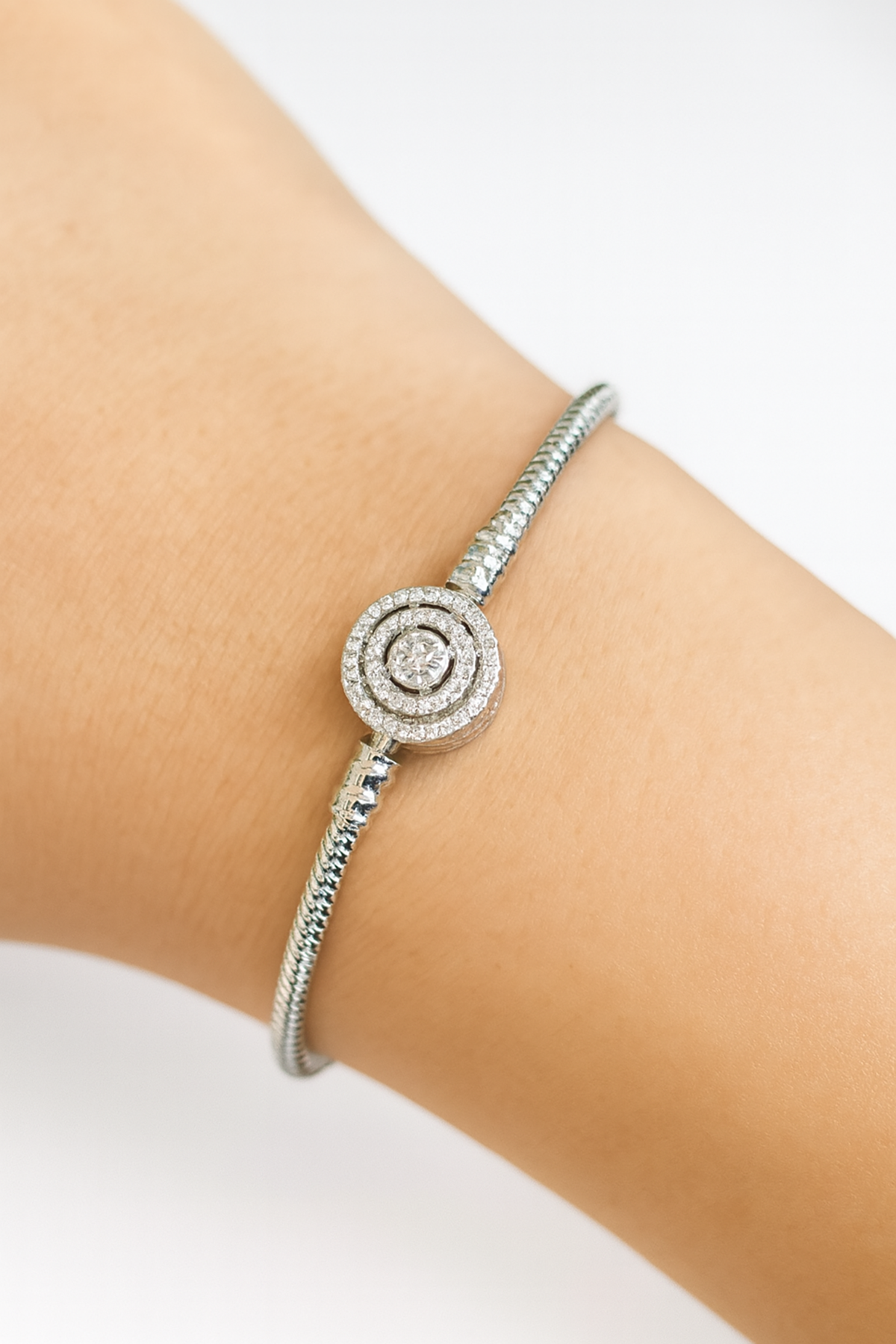 Gümüş Renk Taş Detaylı Bileklik