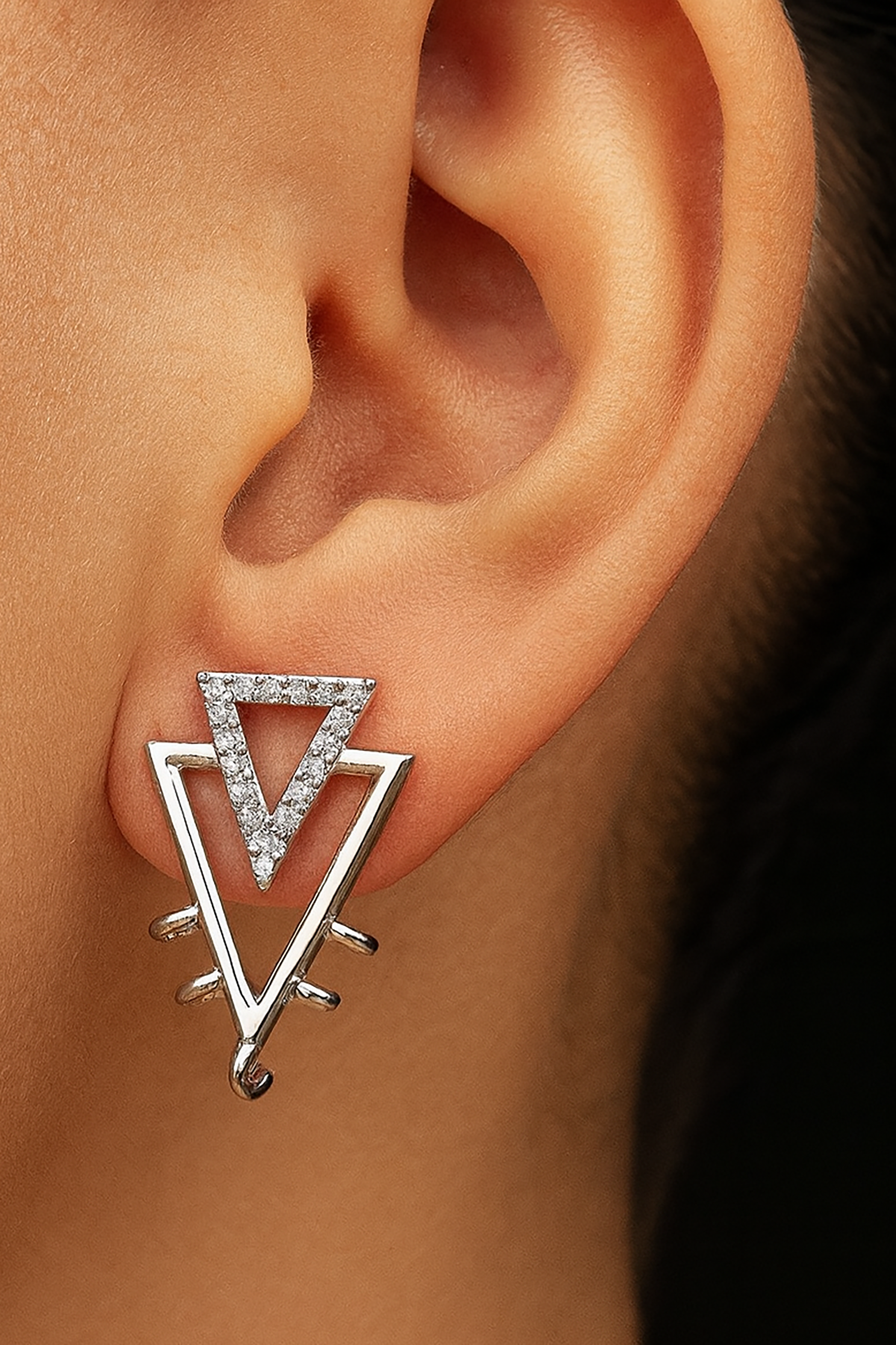 Gümüş Renk Taş Detaylı Küpe (Çift)