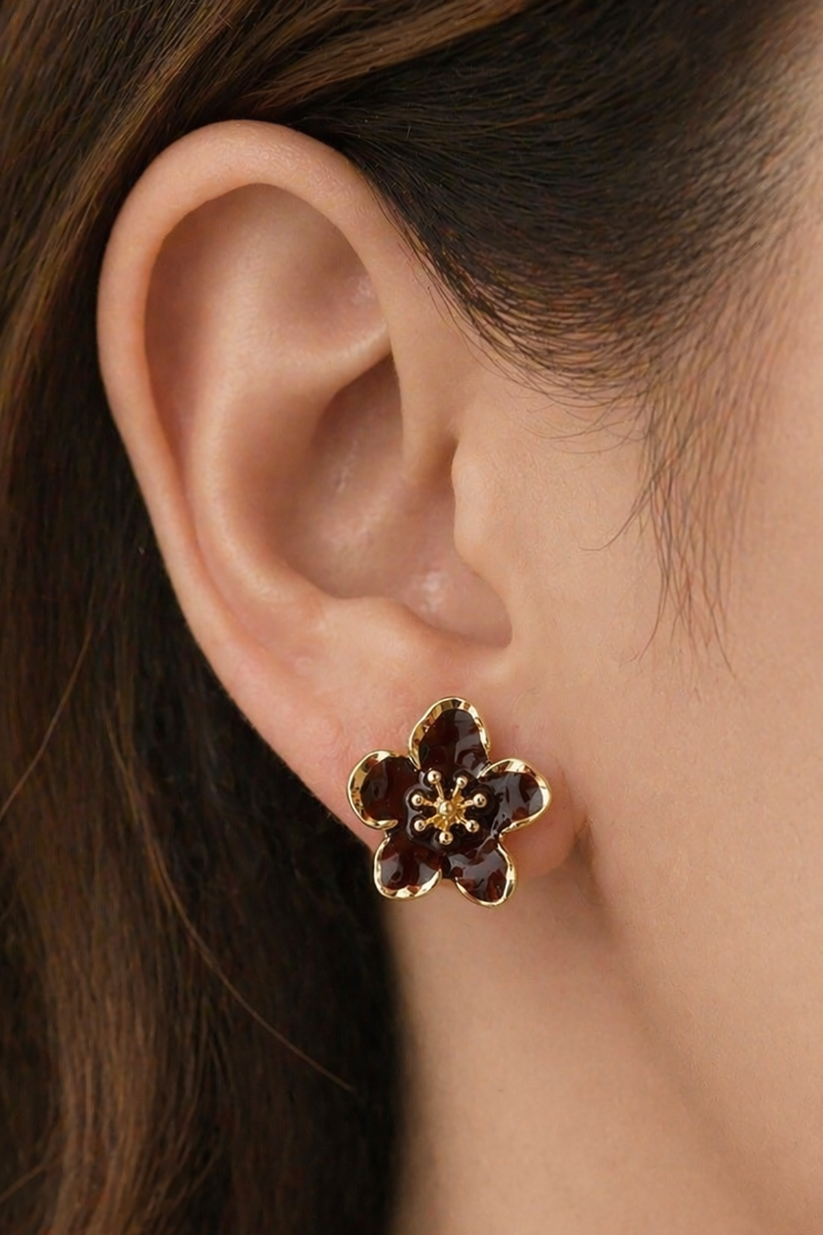 Kahve Renk Çiçek Figürlü Küpe (Çift)