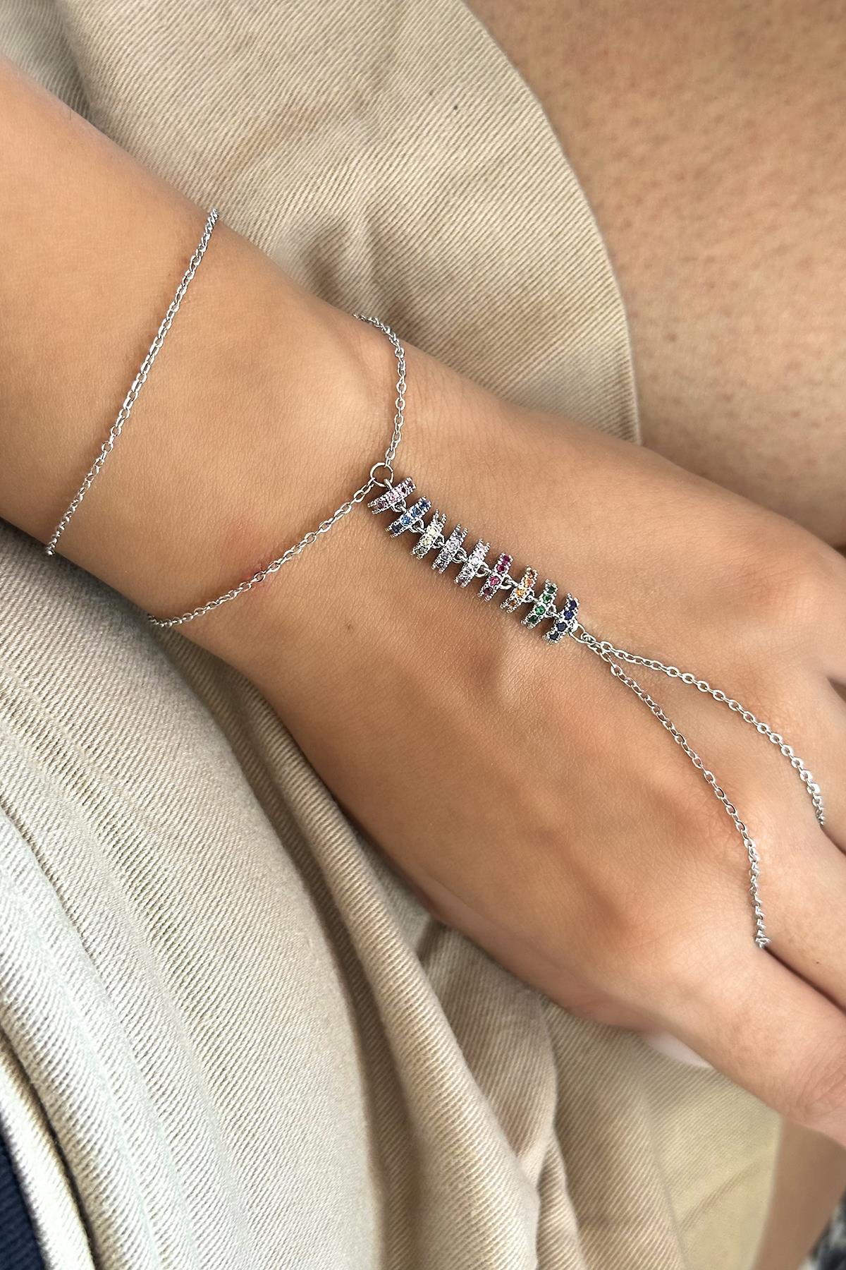 Gümüş Renk Taş Detaylı Çelik Şahmeran