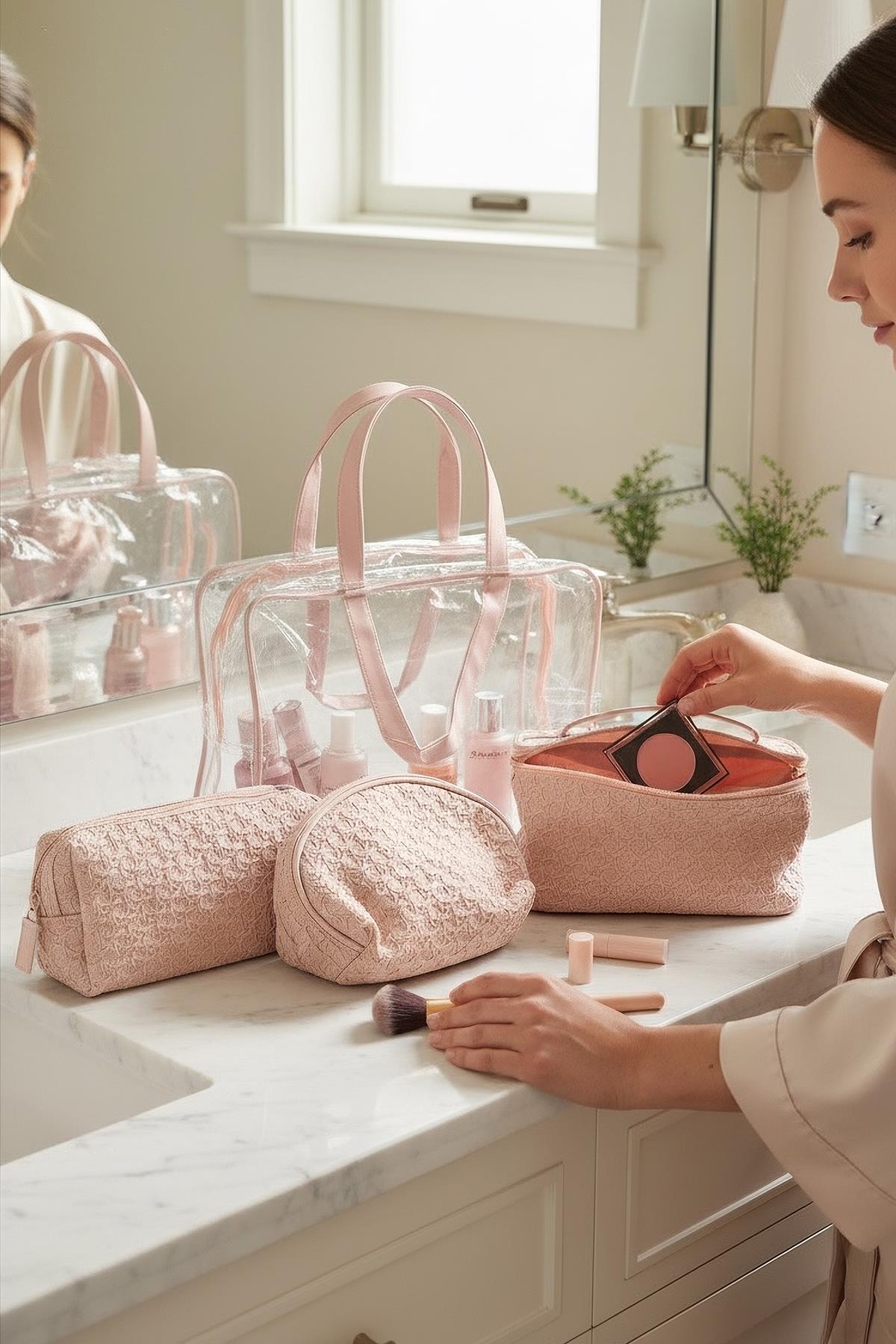 Pembe Renk 4'lü Makyaj Çantası