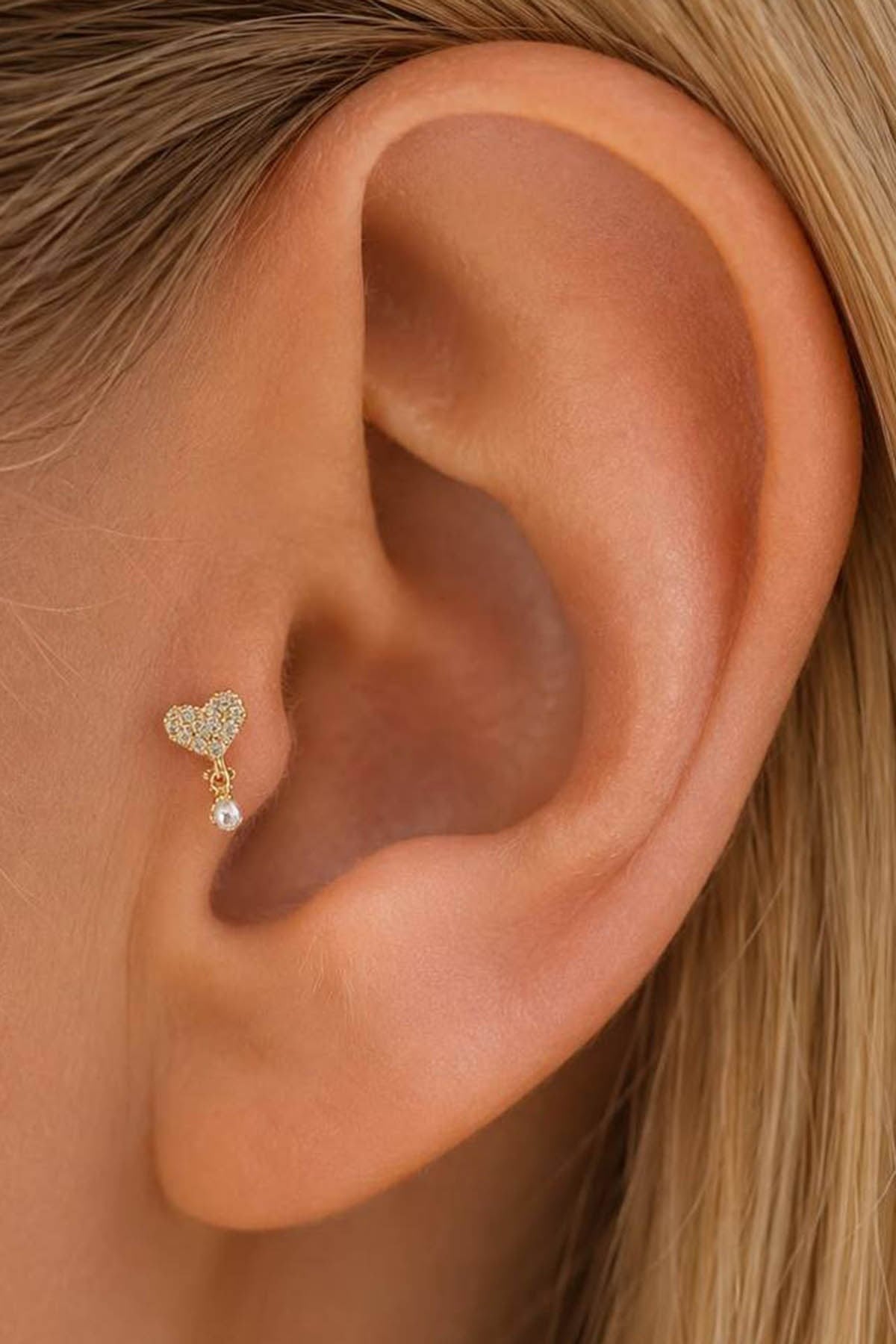 Altın   Renk Kalp Figürlü İnci Detaylı   Taşlı Cerrahi Çelik Tragus/Kıkırdak Küpe/Piercing (Tek)