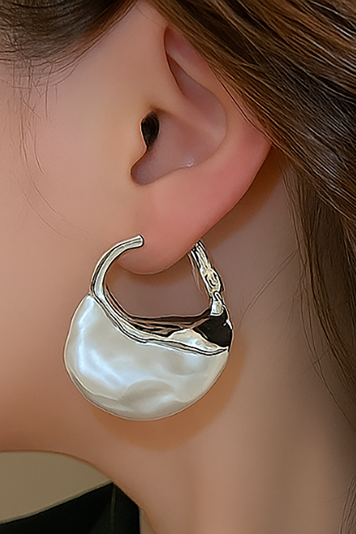 Gümüş Renk İnci Detaylı Küpe (Çift)