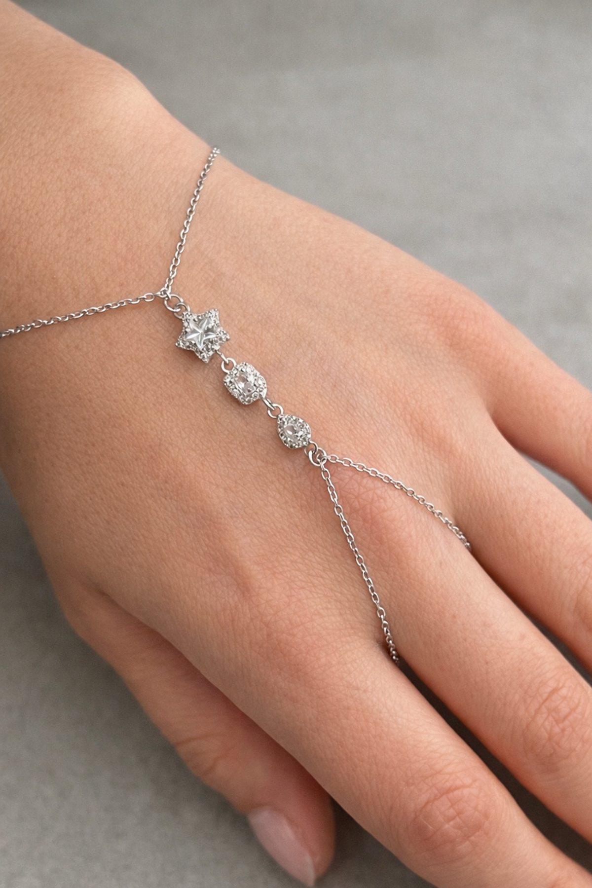 Gümüş Renk Karışık Figürlü Çelik Şahmeran