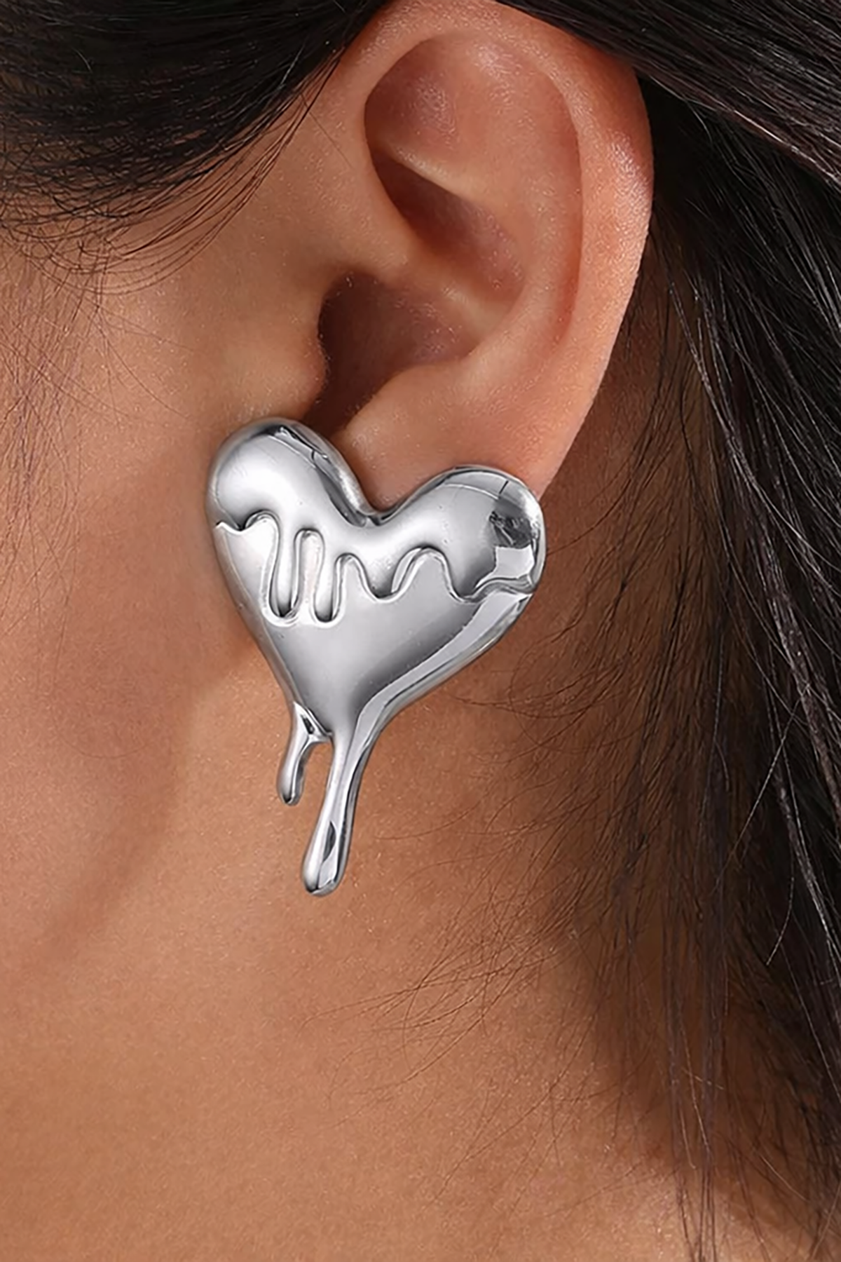 Gümüş Renk Kalp Figürlü Çelik Küpe (Çift)