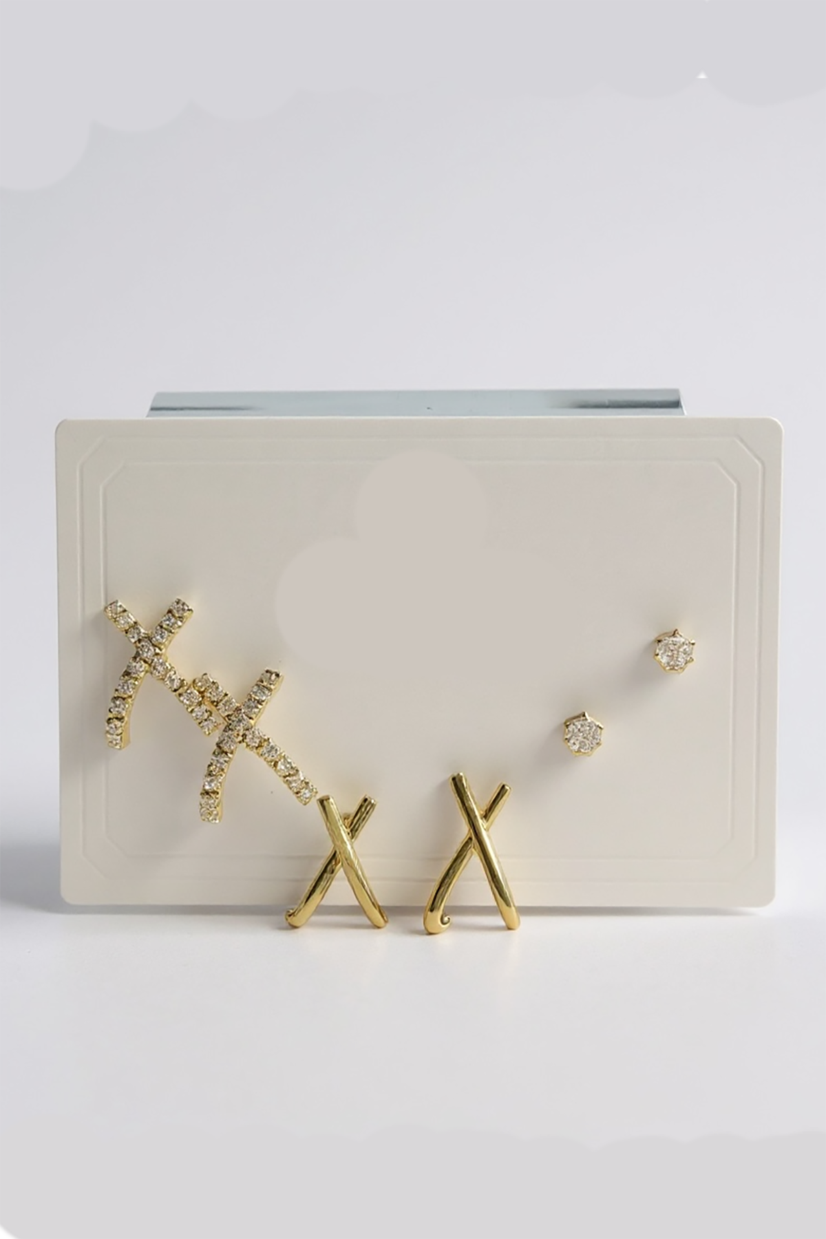 6'lı Altın Renk Taş Detaylı Küpe Set