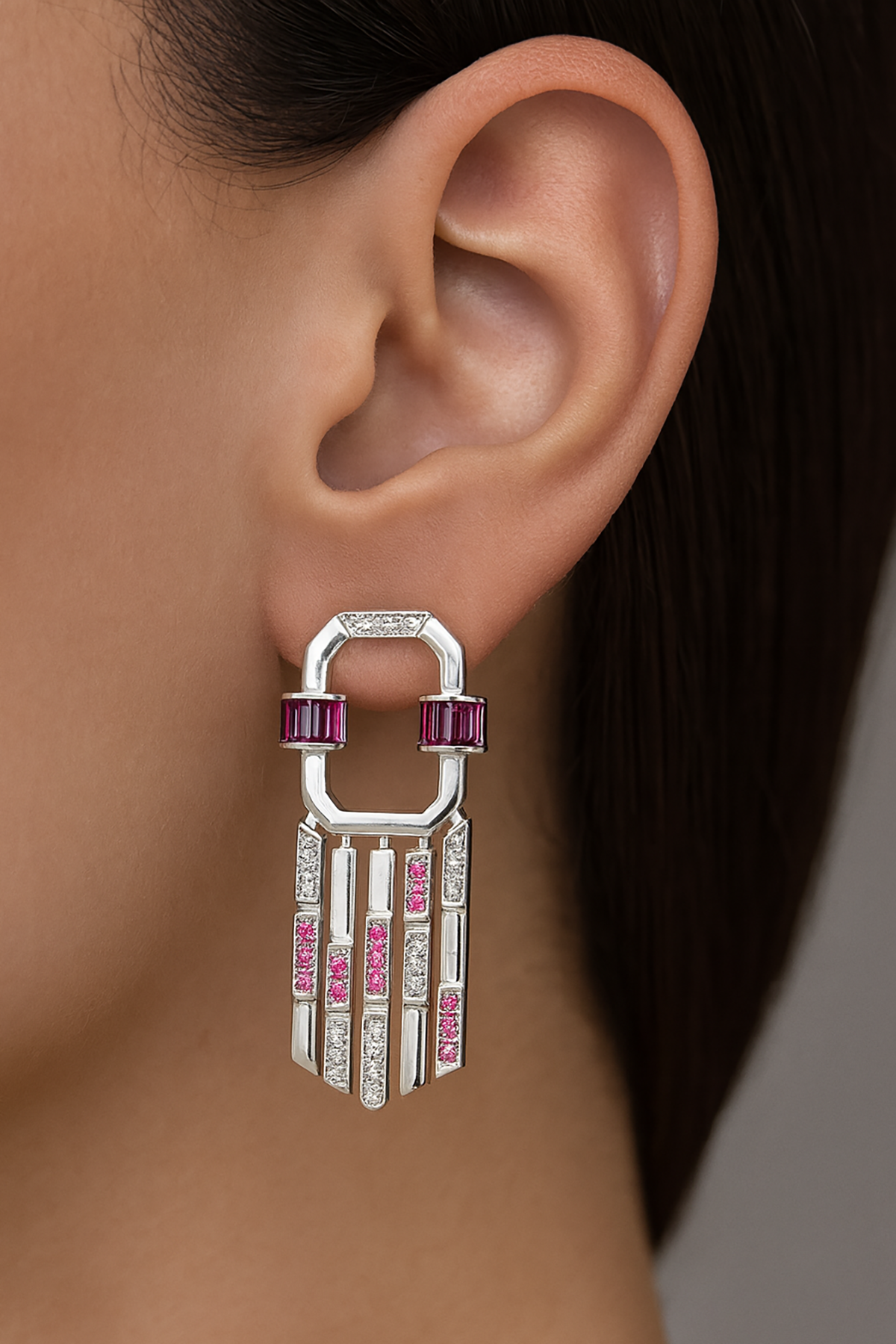 Gümüş Renk Taş Detaylı Küpe (Çift)