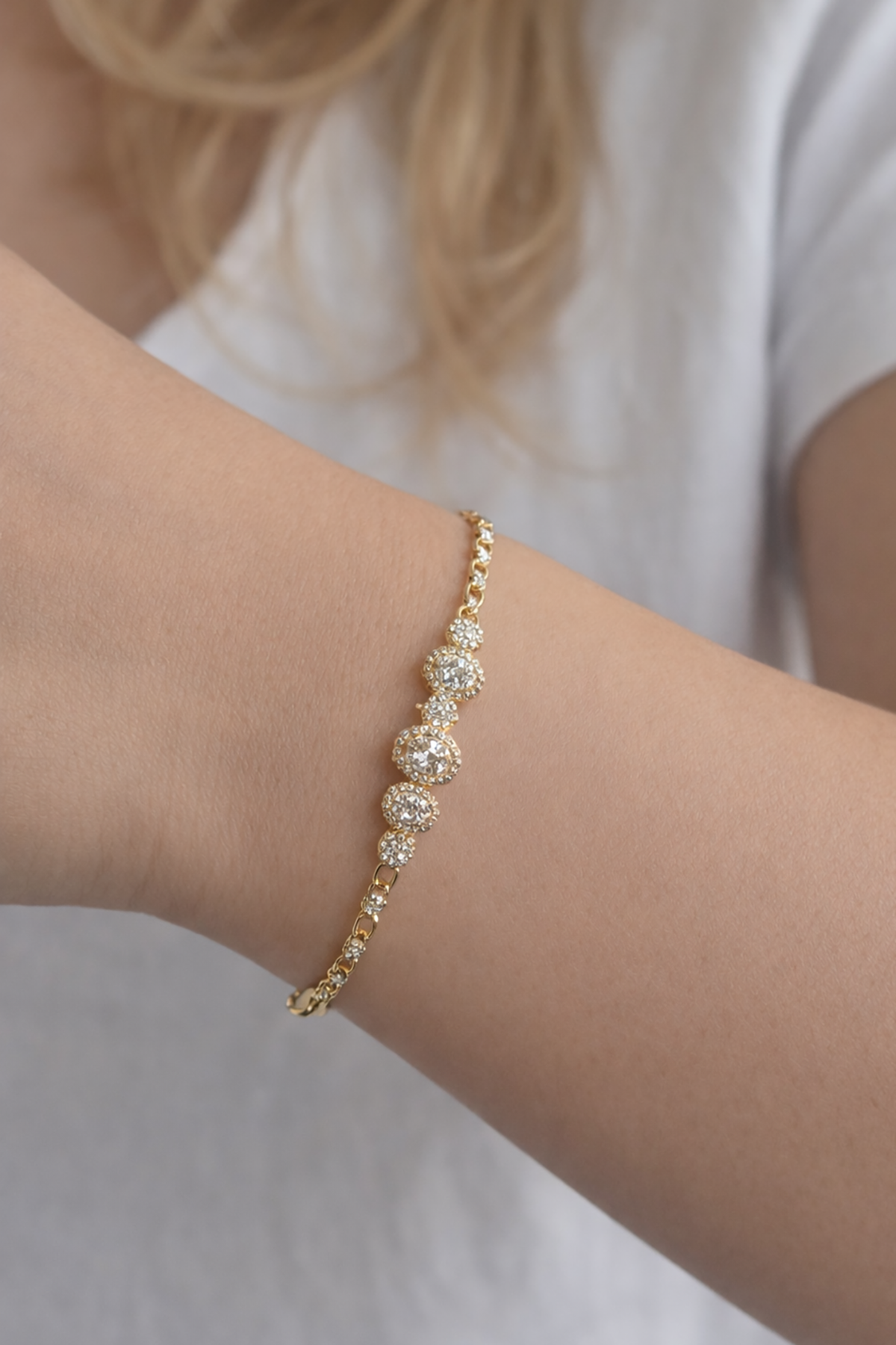 Altın Renk Taş Detaylı Çelik Xupıng VİP Bileklik