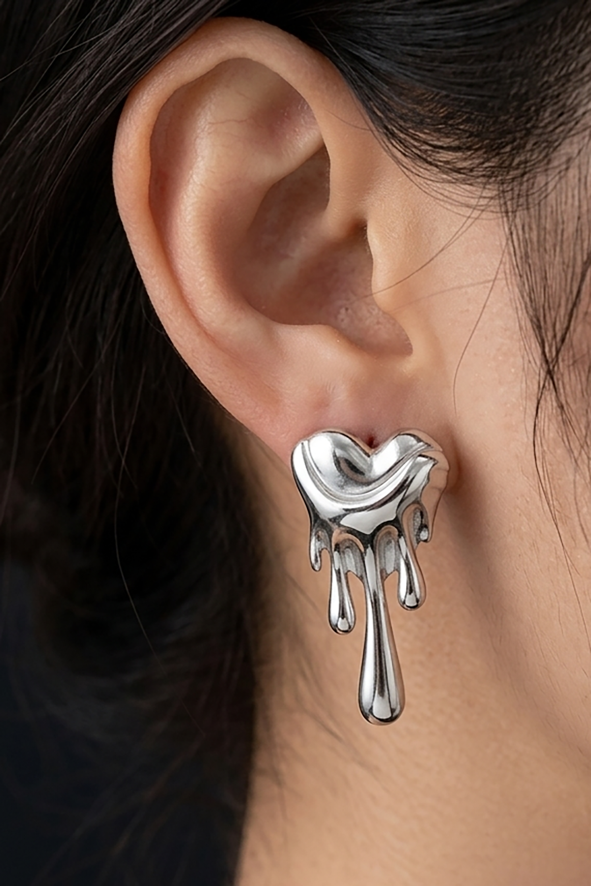 Gümüş Renk Kalp Figürlü Çelik Küpe (Çift)