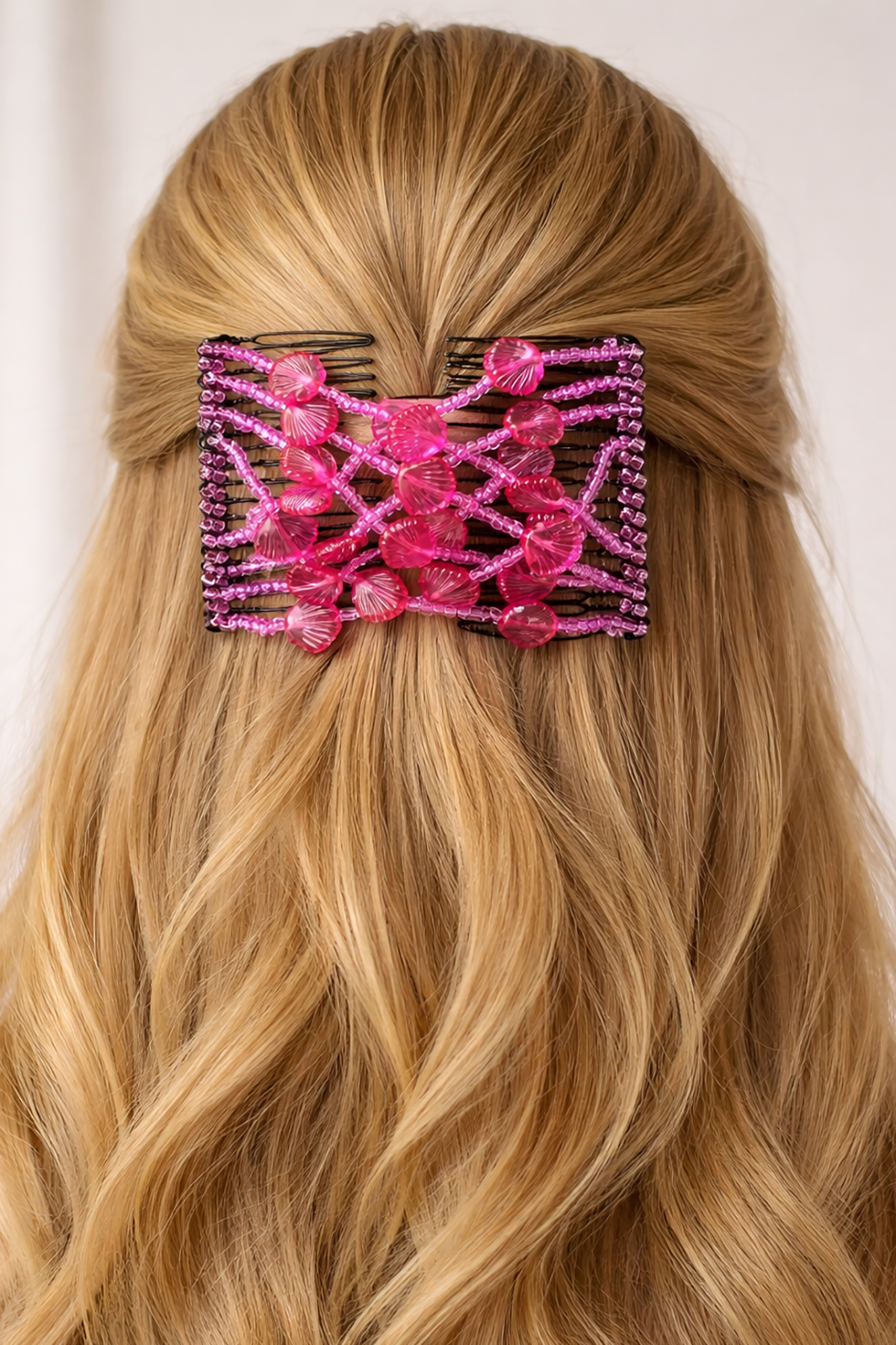 Koyu Pembe Renk Deniz Kabuğu Figürlü Tel Tarak Toka