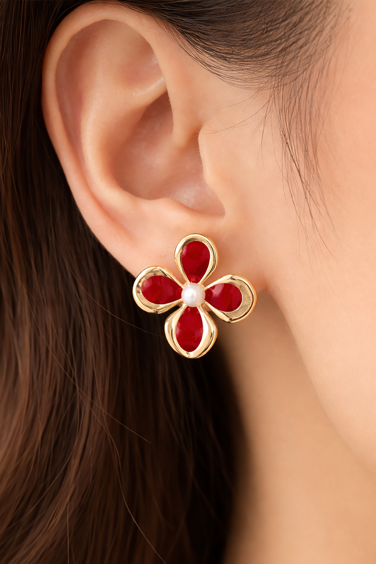 Altın Ve Kırmızı Renk Çiçek Figürlü Küpe (Çift)