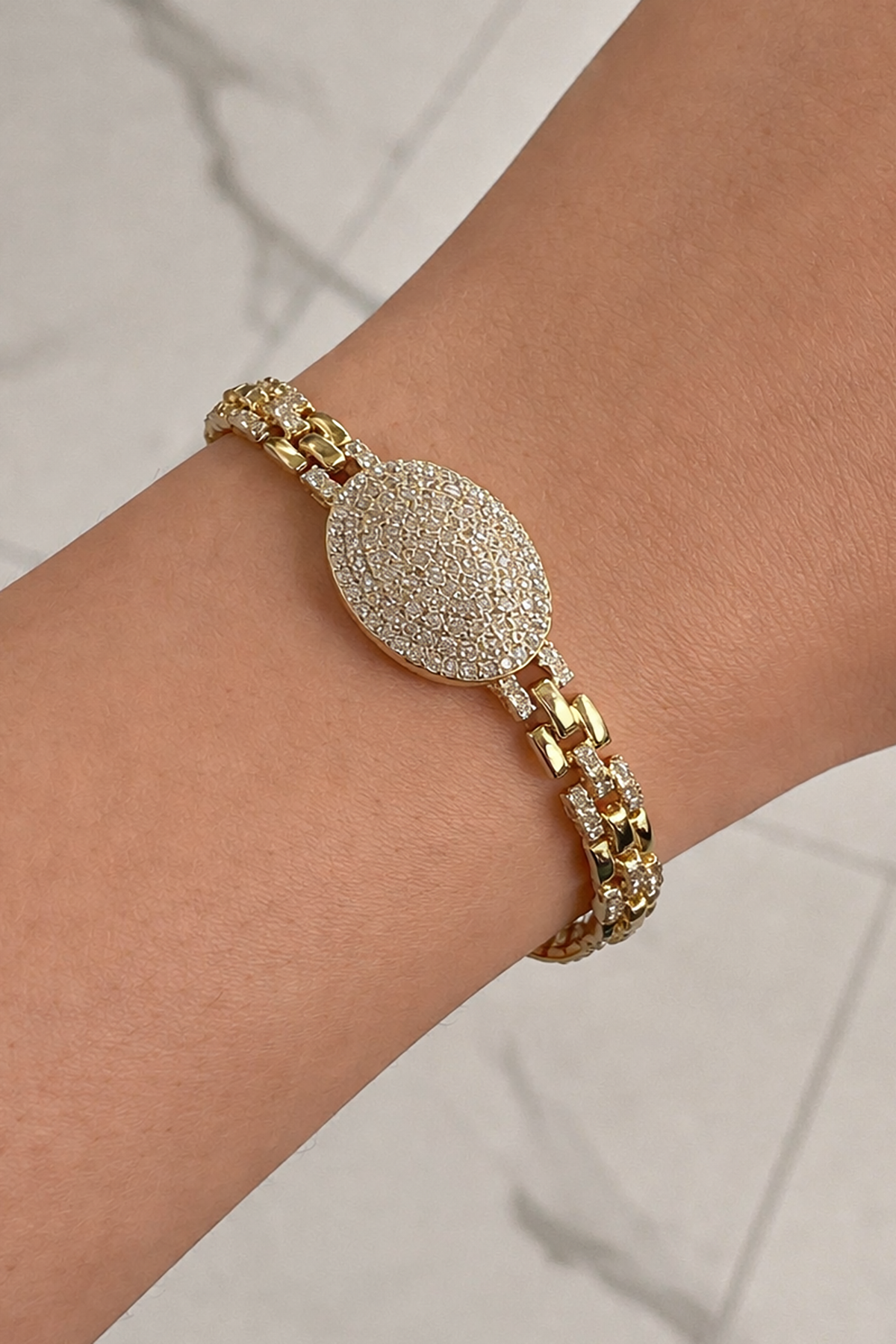 Altın Renk Taş Detaylı Çelik Xupıng VİP Bileklik