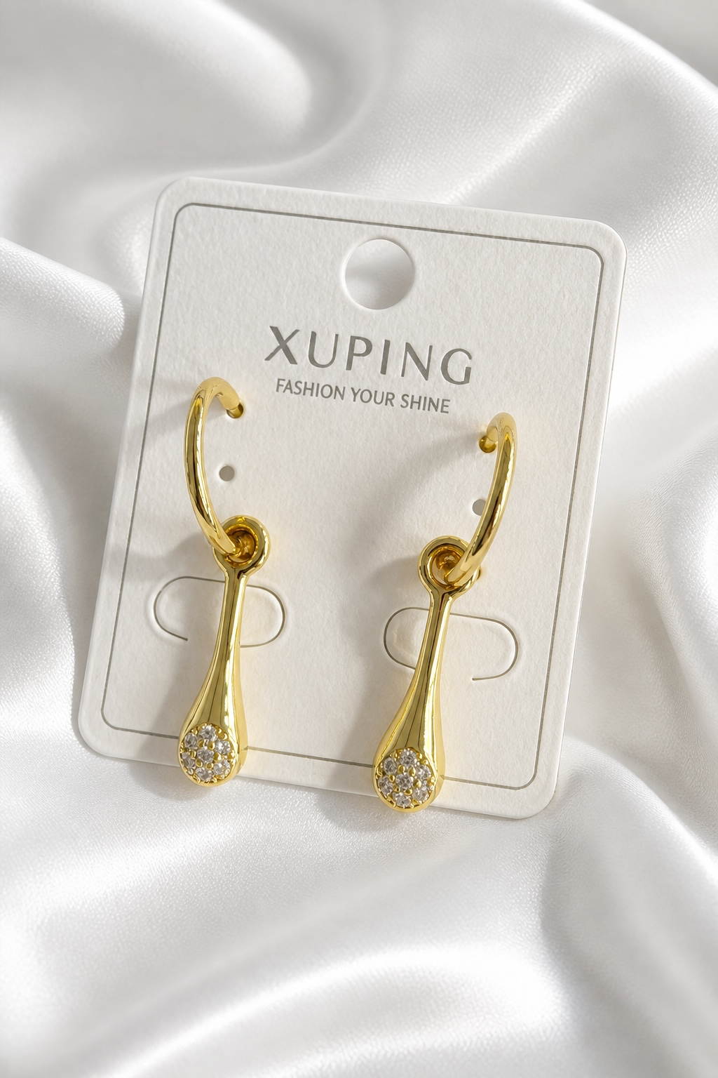 Altın Renk Sallantılı Xuping Küpe (Çift)