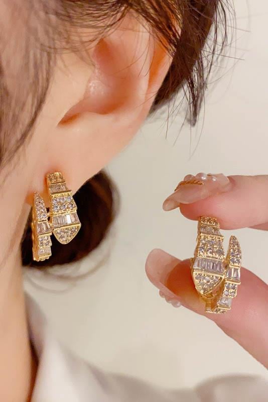 Altın Renk Yılan Figürlü Taş Detaylı 14K Altın Kaplama Küpe (Çift)