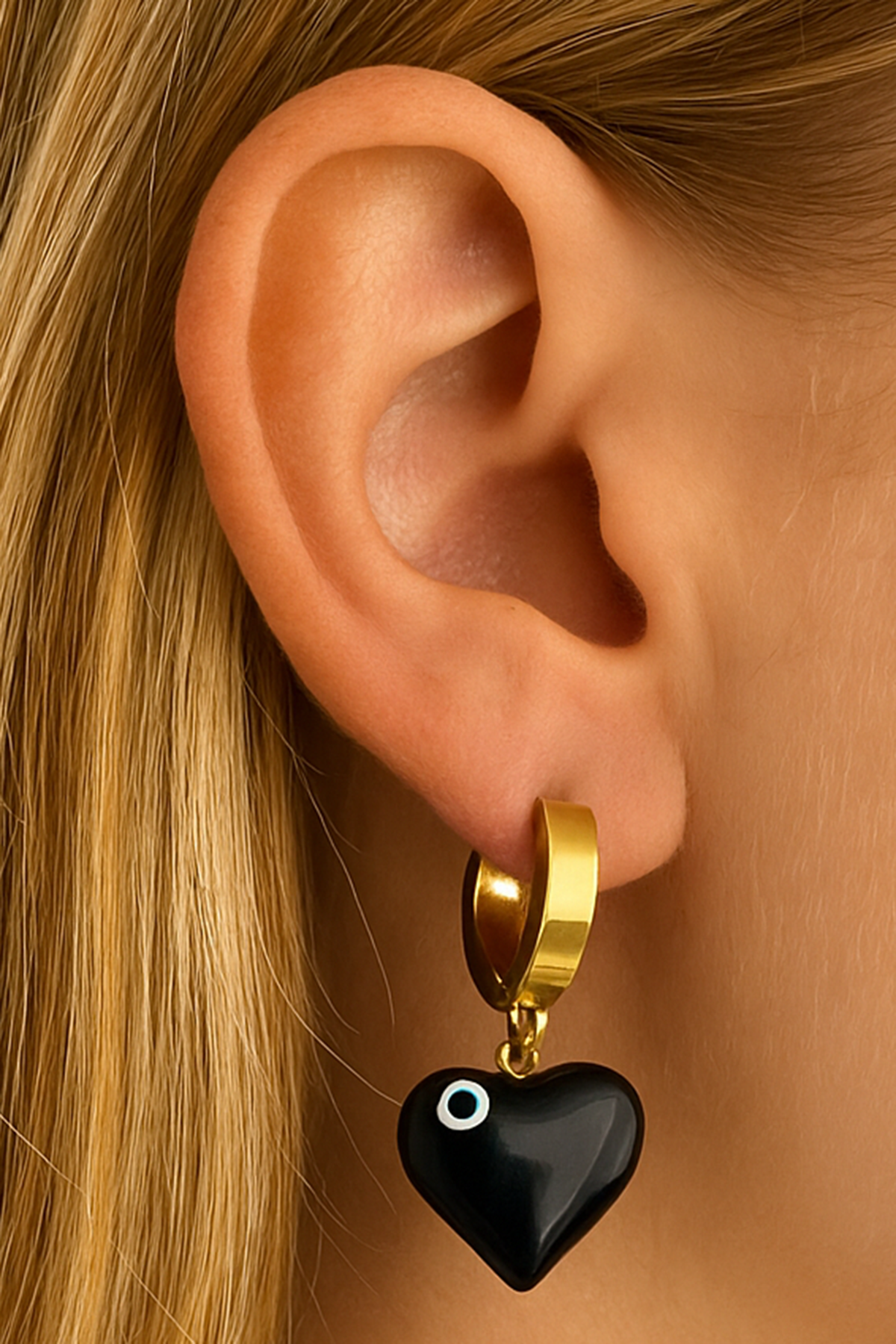 Altın Renk Kalp Figürlü Çelik Küpe (Çift)