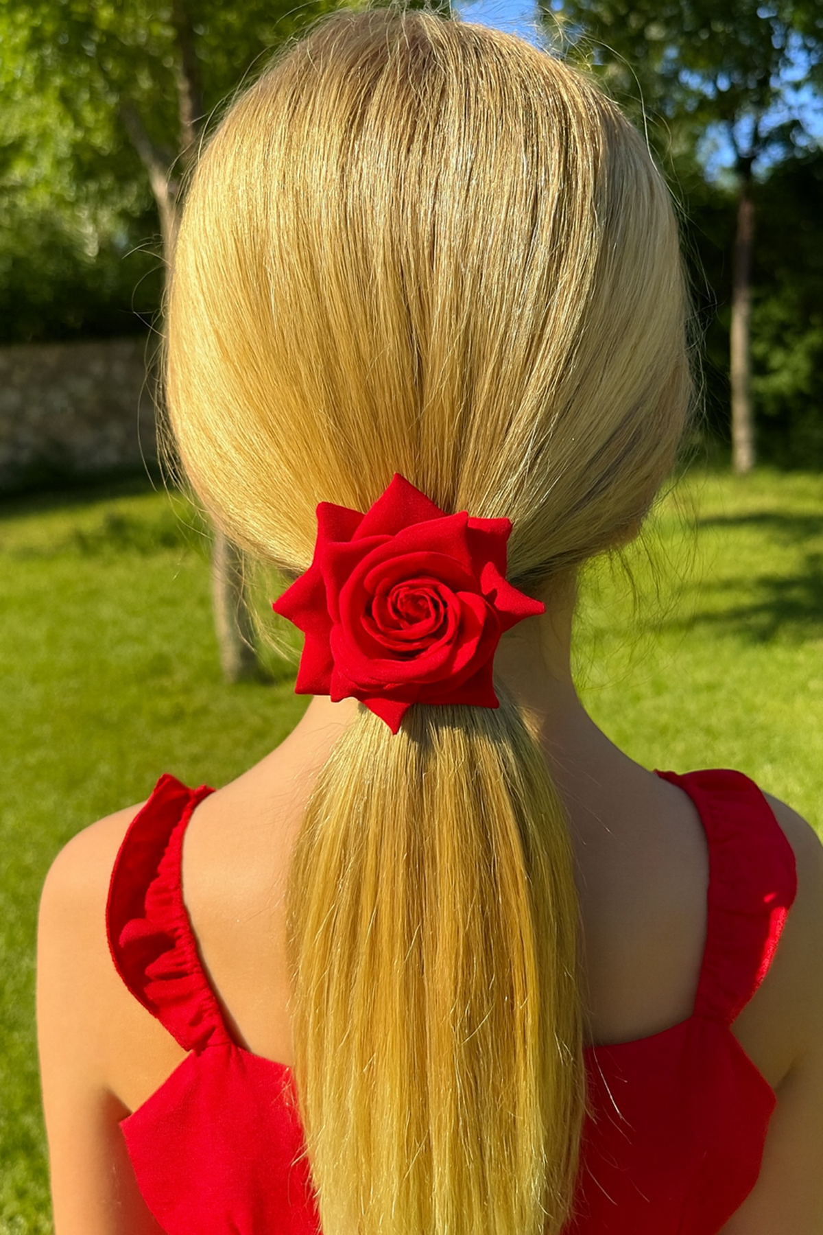 Kırmızı Renk Gül Figürlü Lastik Toka