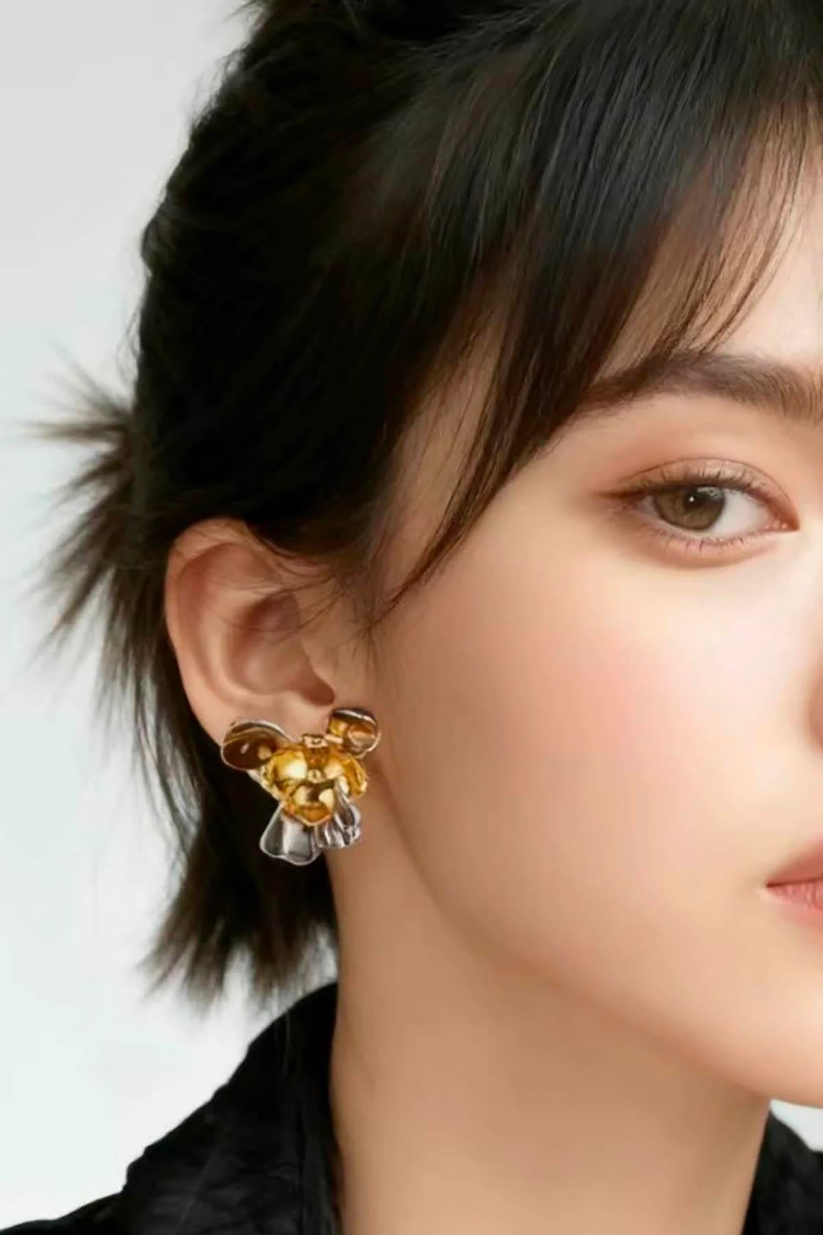 Altın Renk Çiçek Figürlü 14K Altın Kaplama Tx  Küpe (Çift)