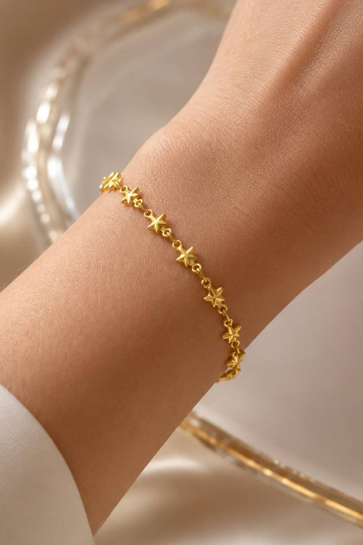 Altın Renk Yıldız Figürlü Çelik Bileklik
