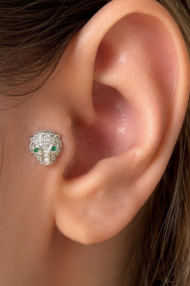 Gümüş Renk Kaplan Figürlü Taşlı Cerrahi Çelik Tragus/Kıkırdak Küpe/Piercing (Tek)