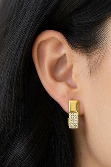 Altın Renk Taş Detaylı Küpe (Çift)