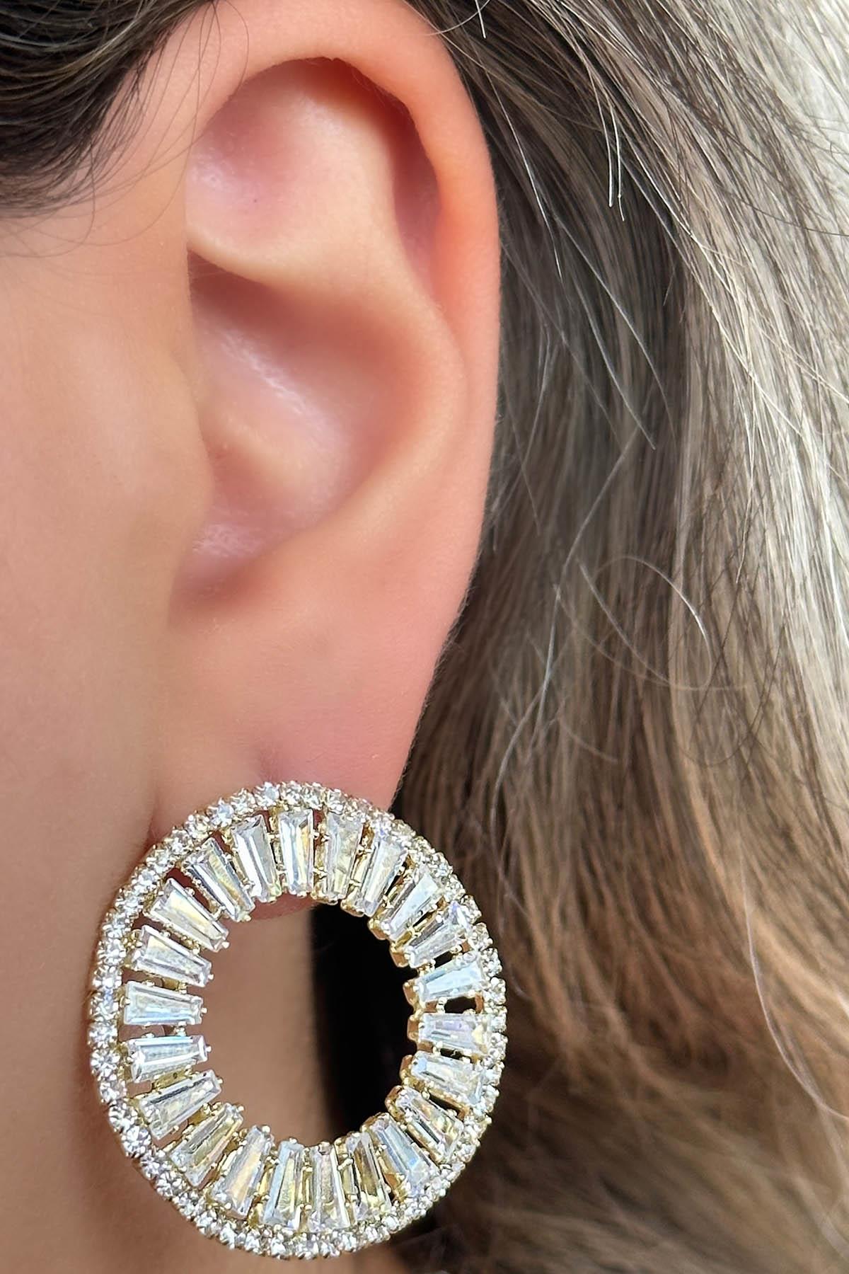 Altın Renk Taş Detaylı Küpe (Çift)