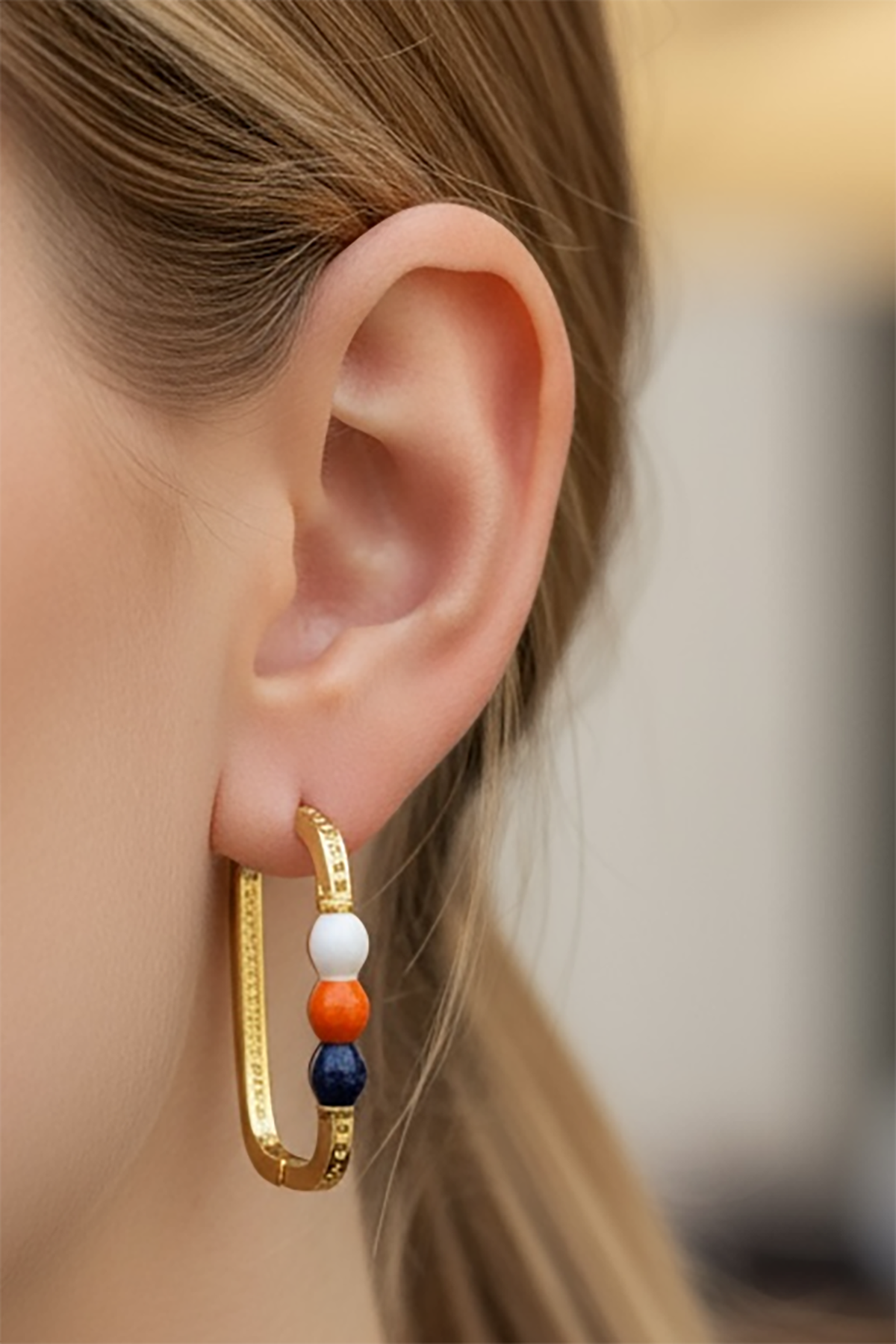 Altın Renk Taş Detaylı Küpe (Çift)